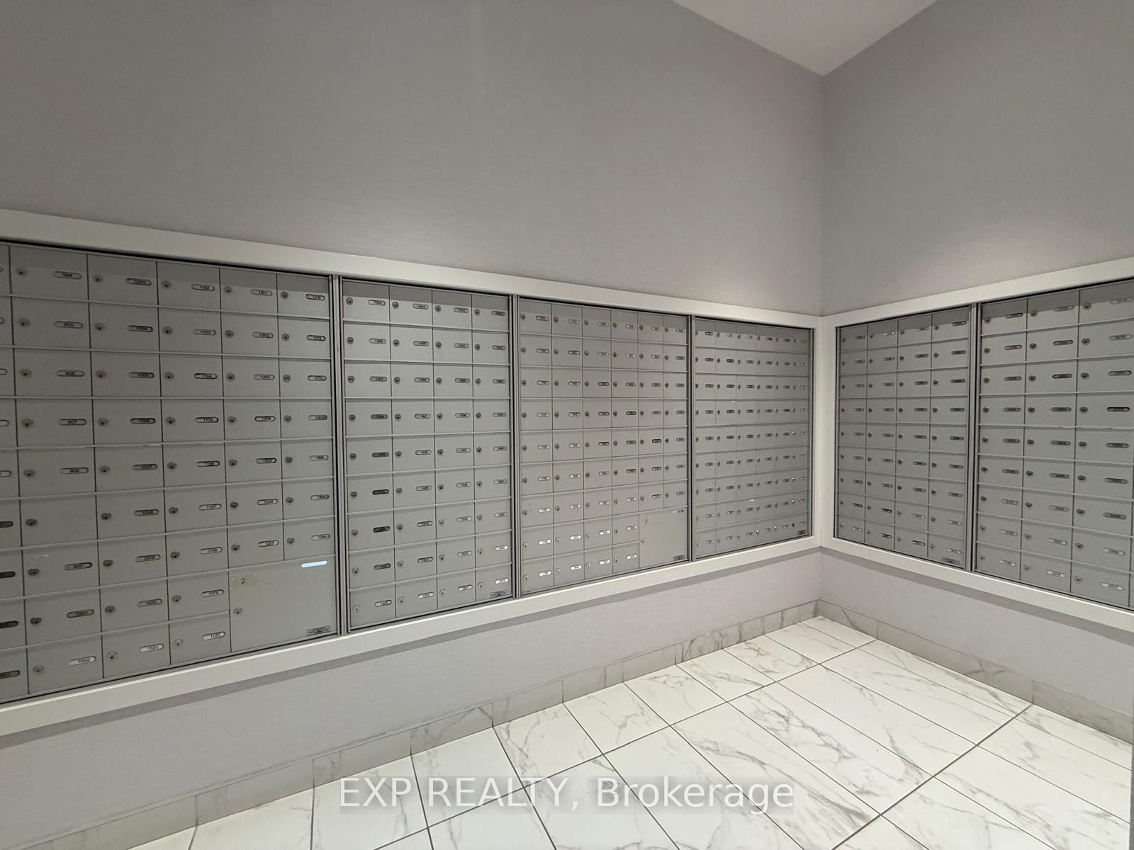 238 Simcoe Street 1903, Toronto, ON M5T 0E2 photo 4