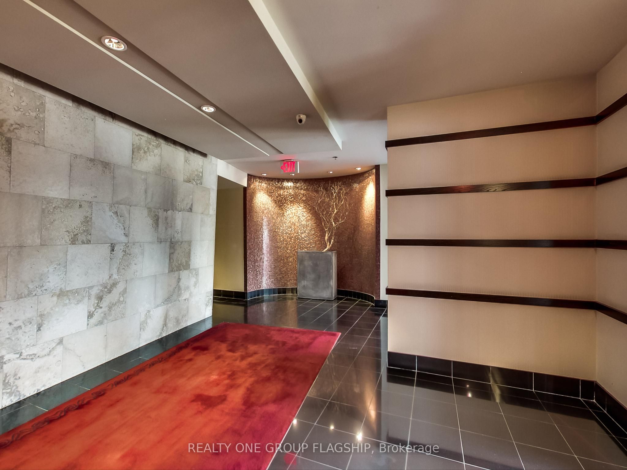 8 Park Road 2013, Toronto, ON M4W 3S5 photo 3
