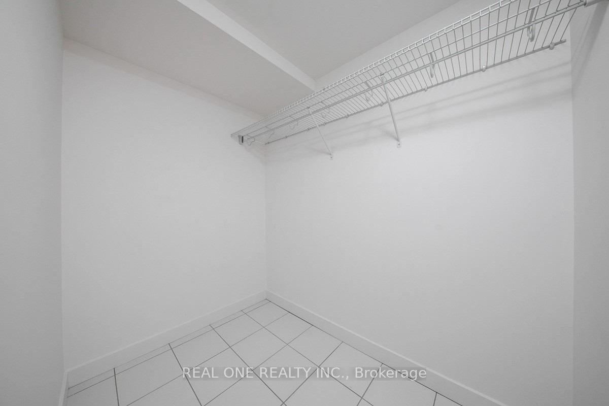 121 Mcmahon Drive 1501, Toronto, ON M2K 0C1 photo 2