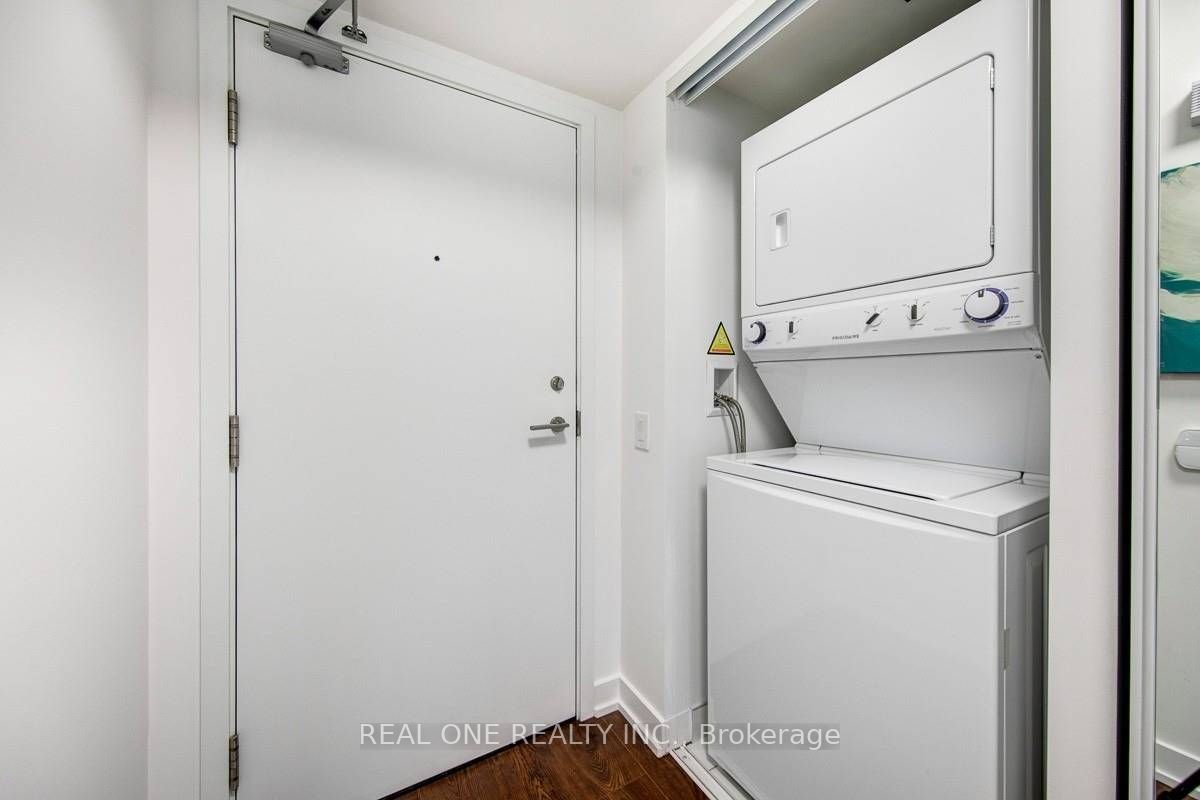 121 Mcmahon Drive 1501, Toronto, ON M2K 0C1 photo 3