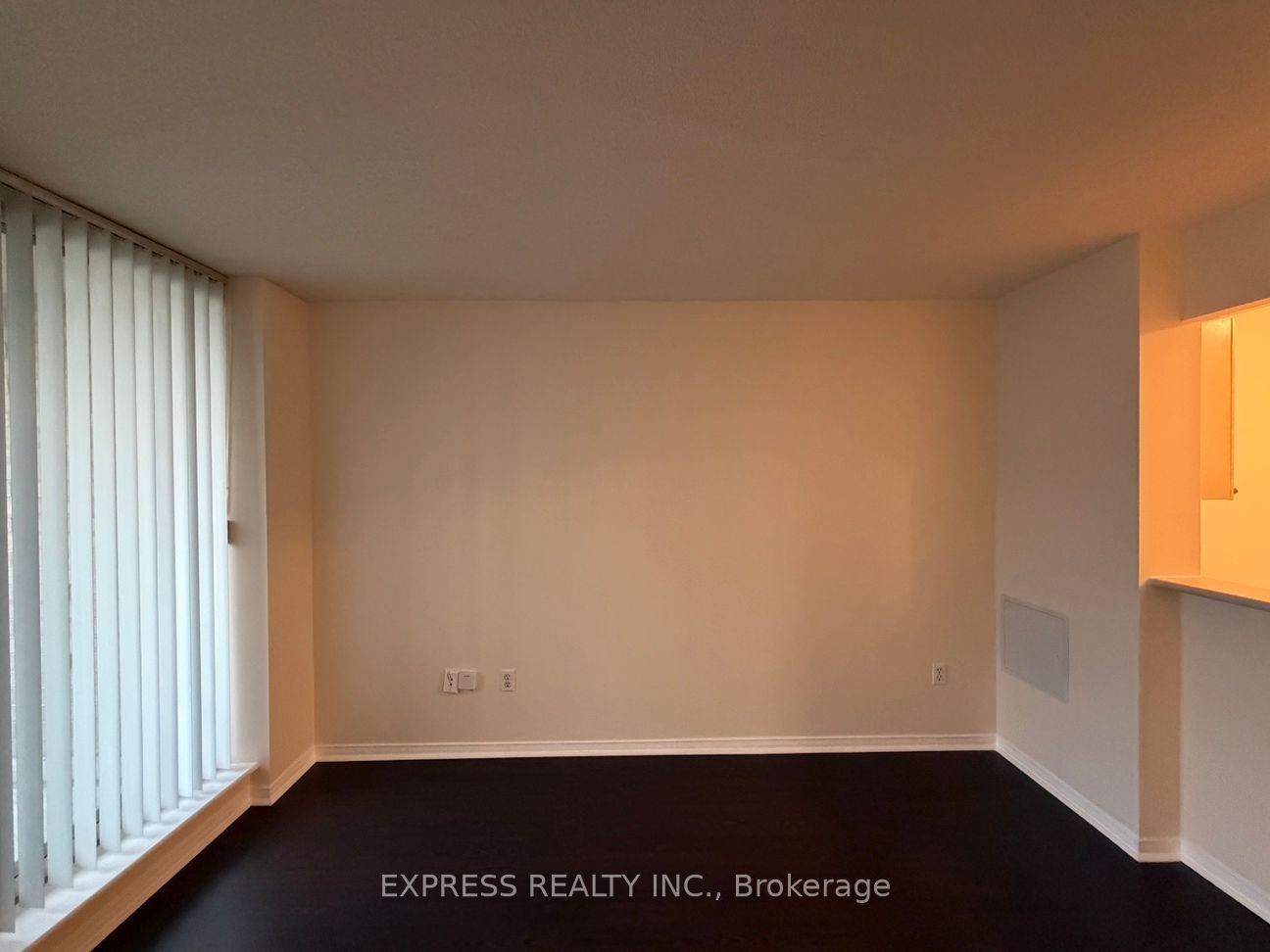 29 Pemberton Avenue 1005, Toronto, ON M2M 4L5 photo 3