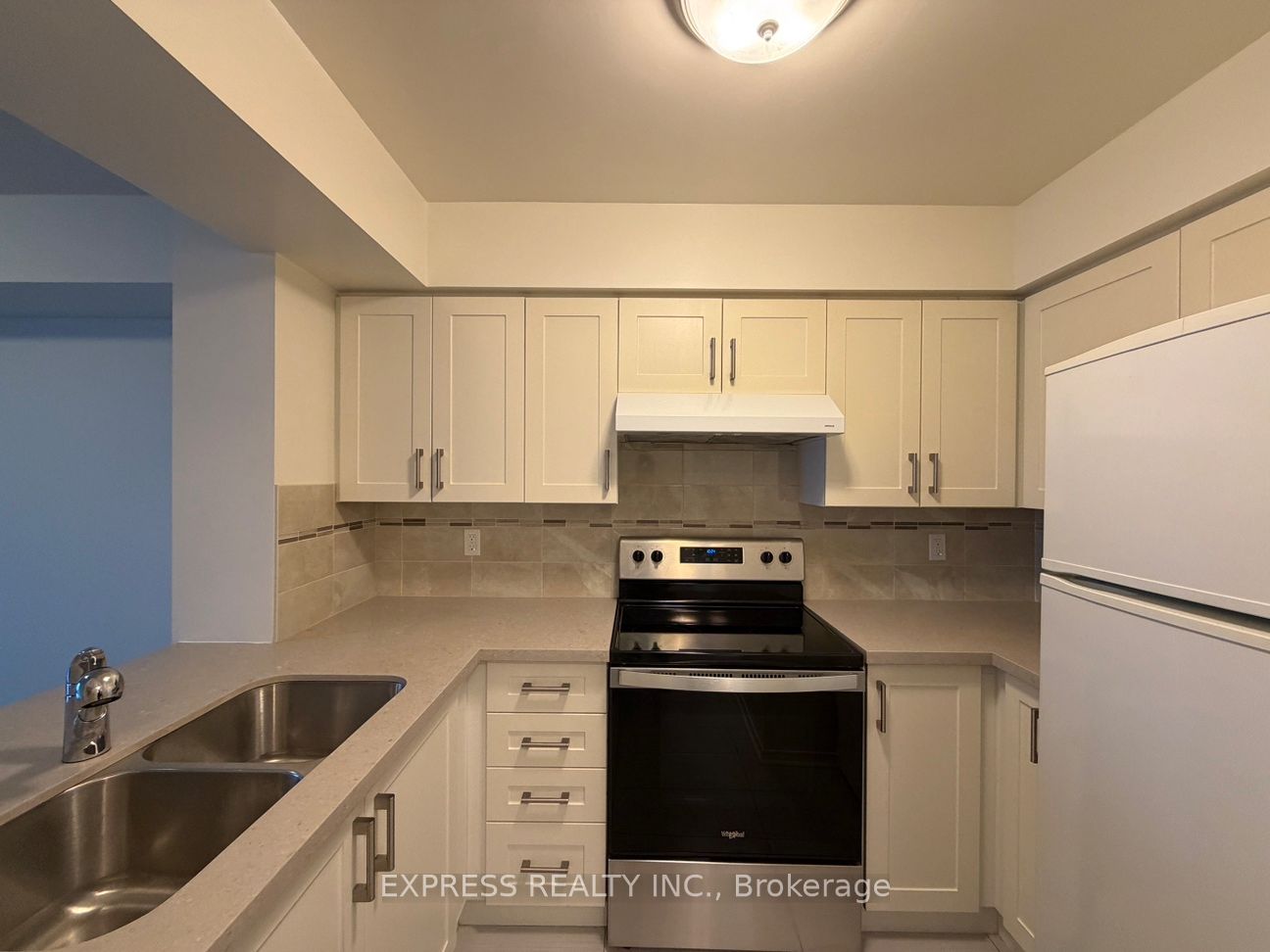 18 Hillcrest Avenue 406, Toronto, ON M2N 6T5 photo 2