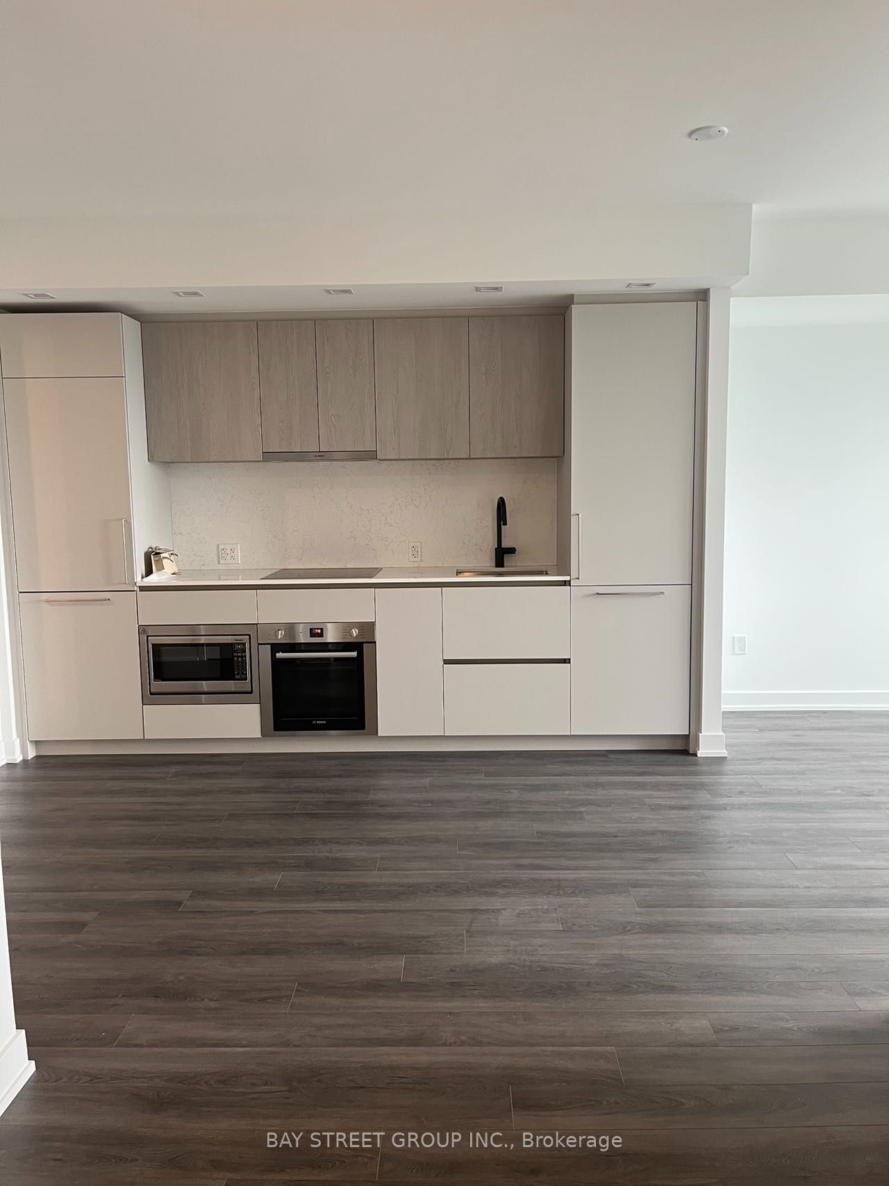 609 Sherbourne Street 3405, Toronto, ON M4X 0A4 photo 3