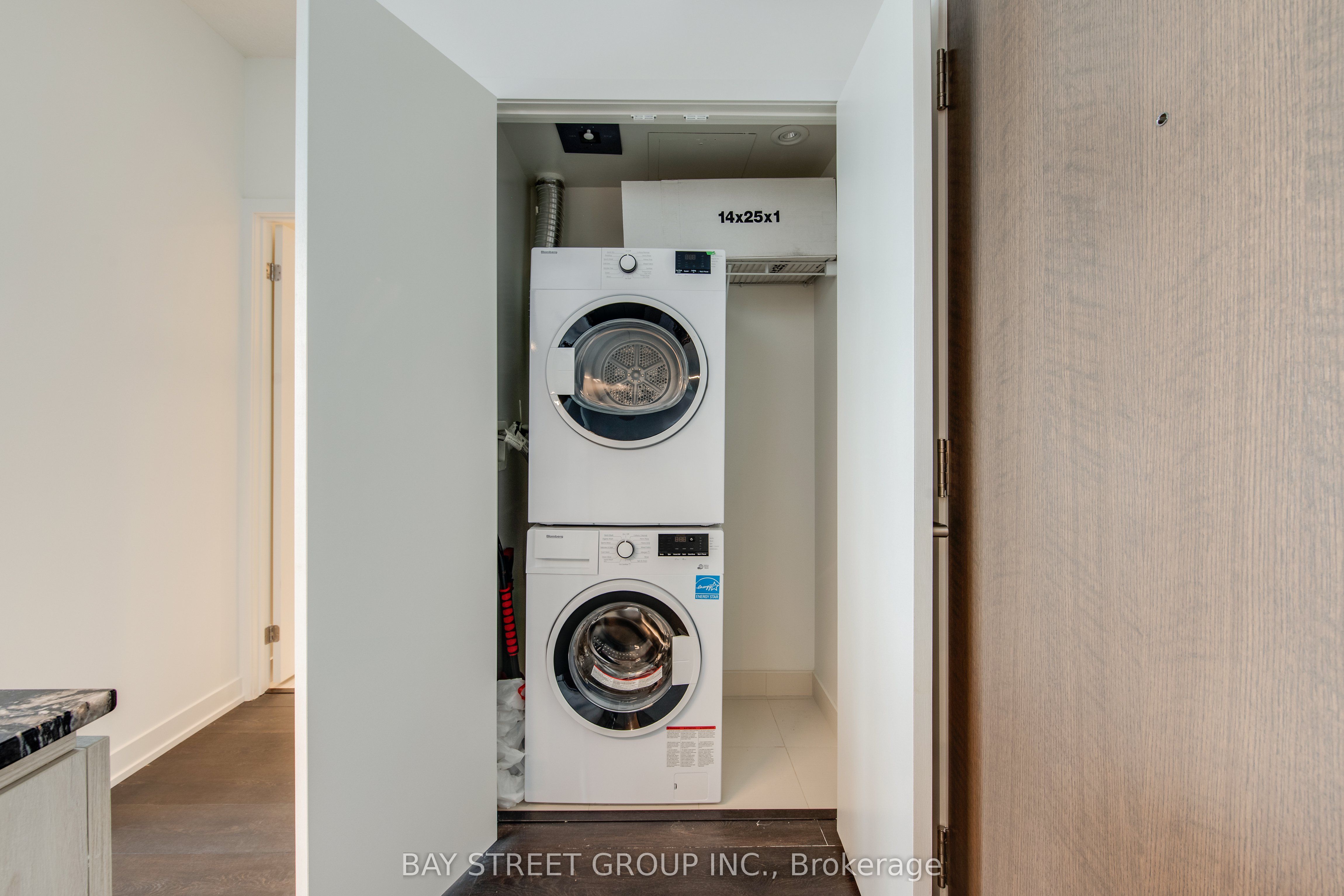20 Richardson Street 918, Toronto, ON M5A 0S6 photo 5