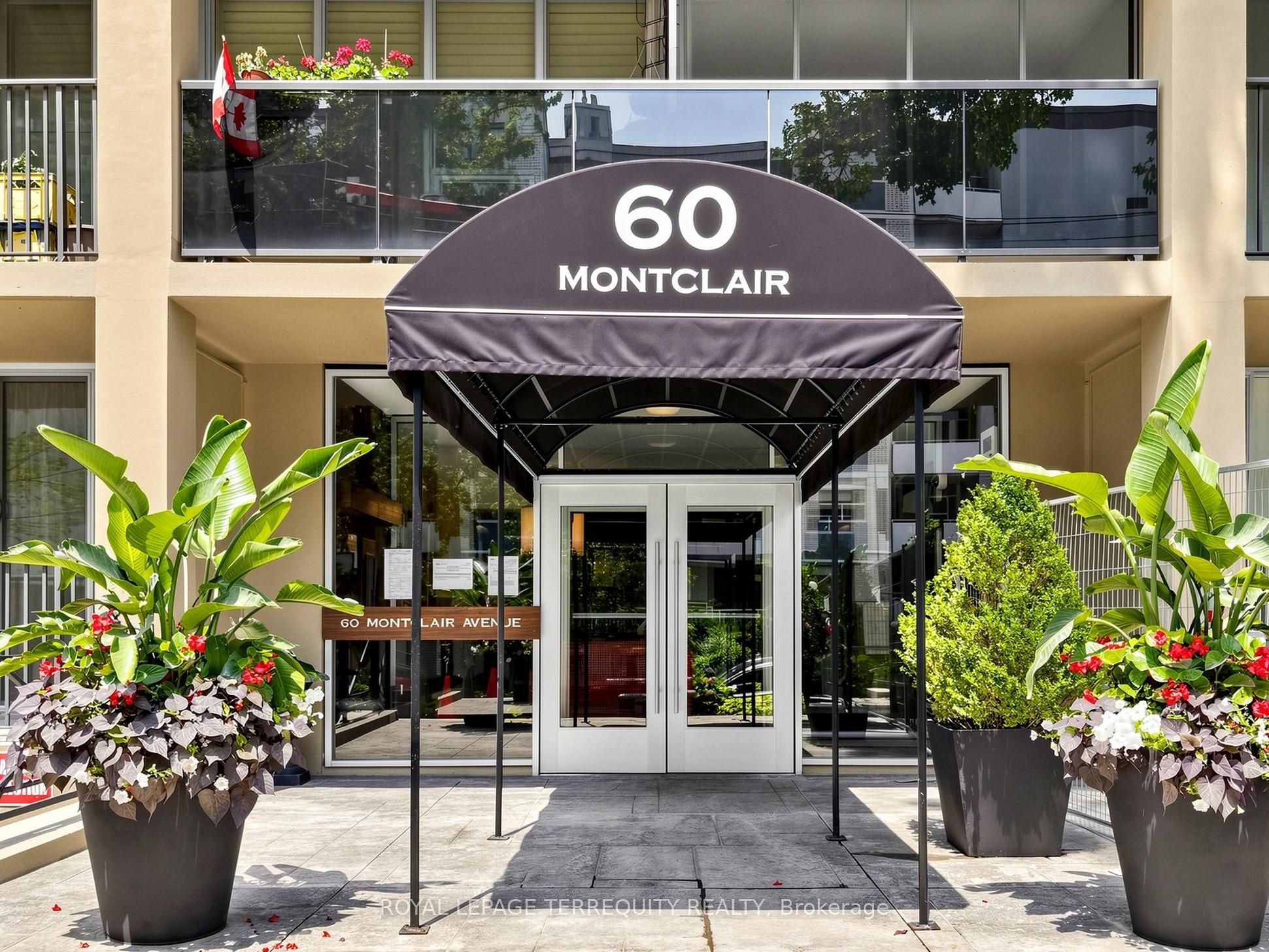 60 Montclair Avenue 402, Toronto, ON M5P 1P7 photo 4