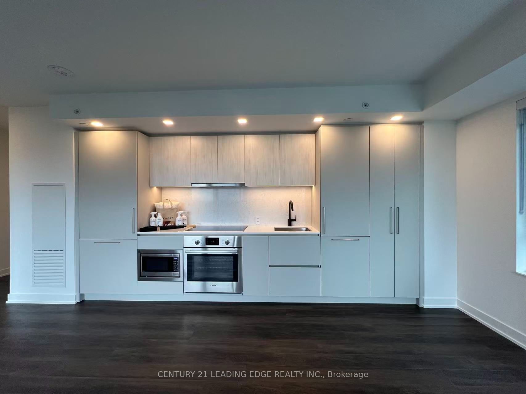 609 Sherbourne Street 3604, Toronto, ON M4X 0A4 photo 4