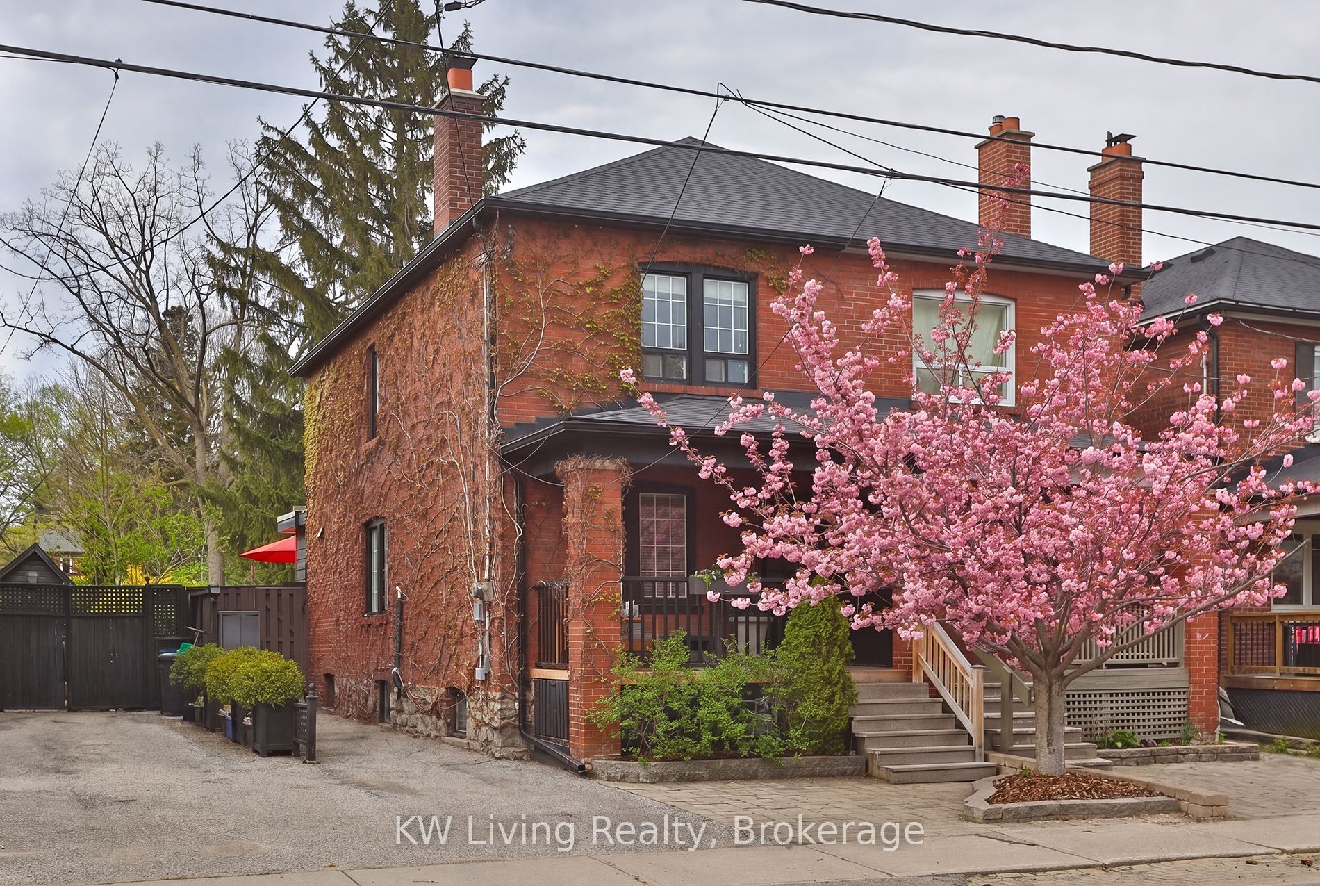 452 Davisville Avenue, Toronto, ON M4S 1H8