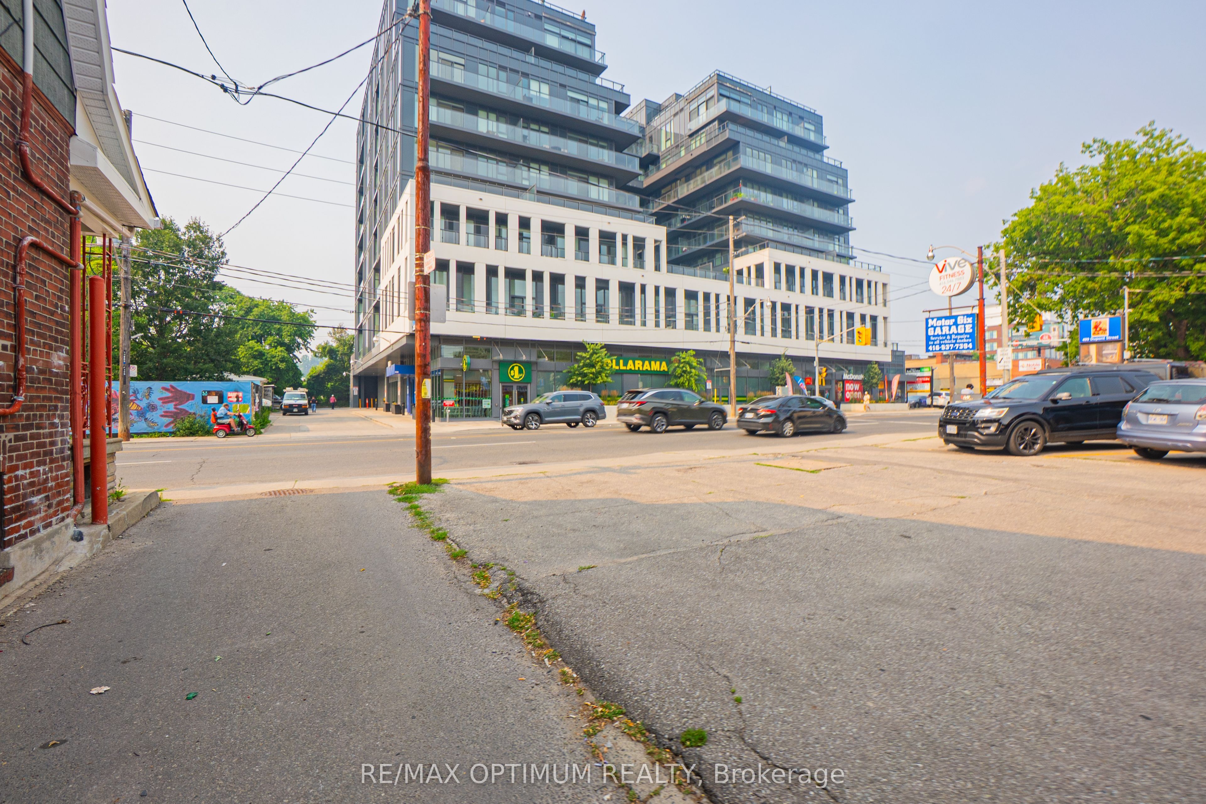 500 Dupont Street 512, Toronto, ON M6G 0B8 photo 3