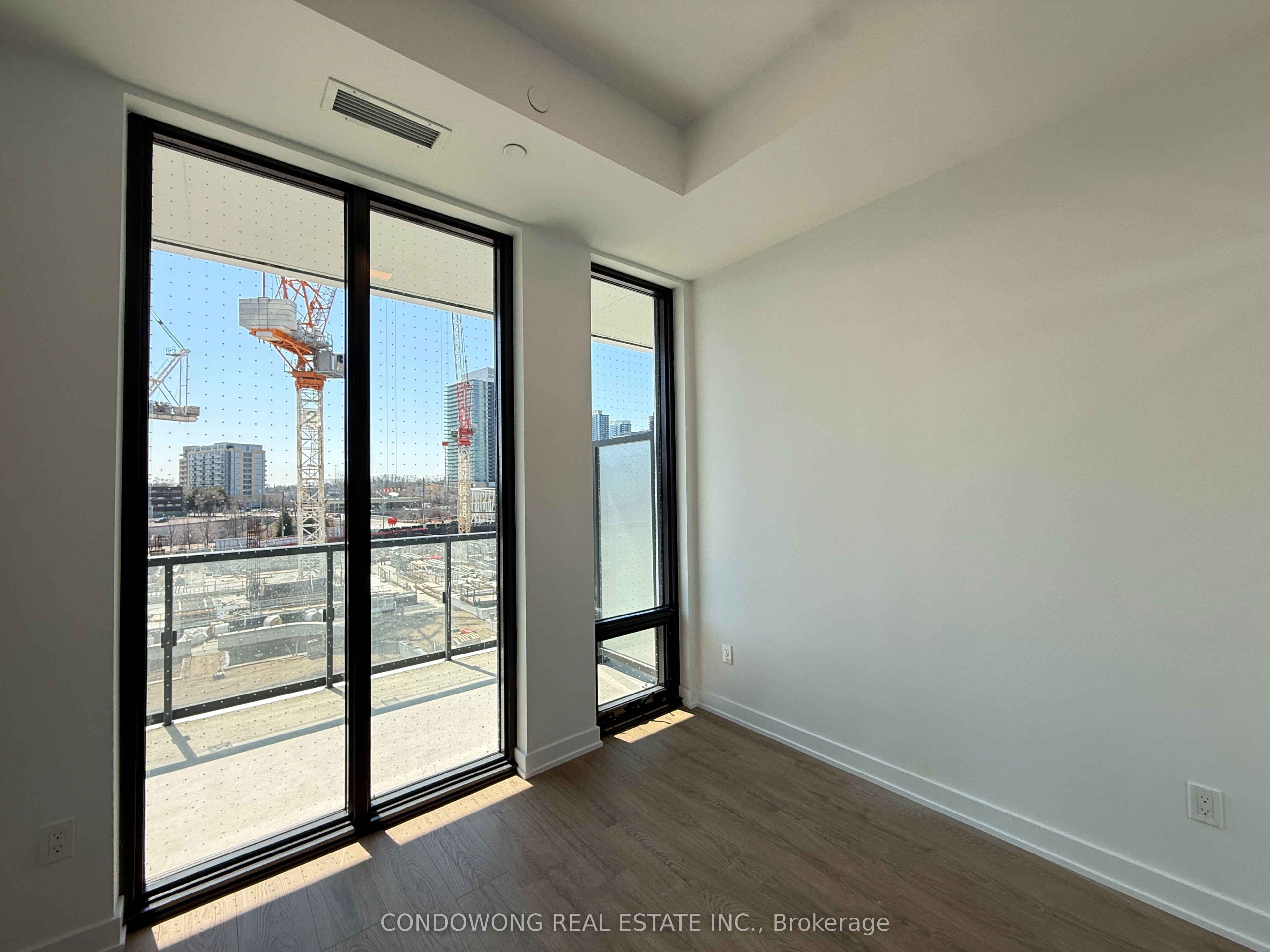 29 Green Trail Court 212, Toronto, ON M2K 0J9 photo 3