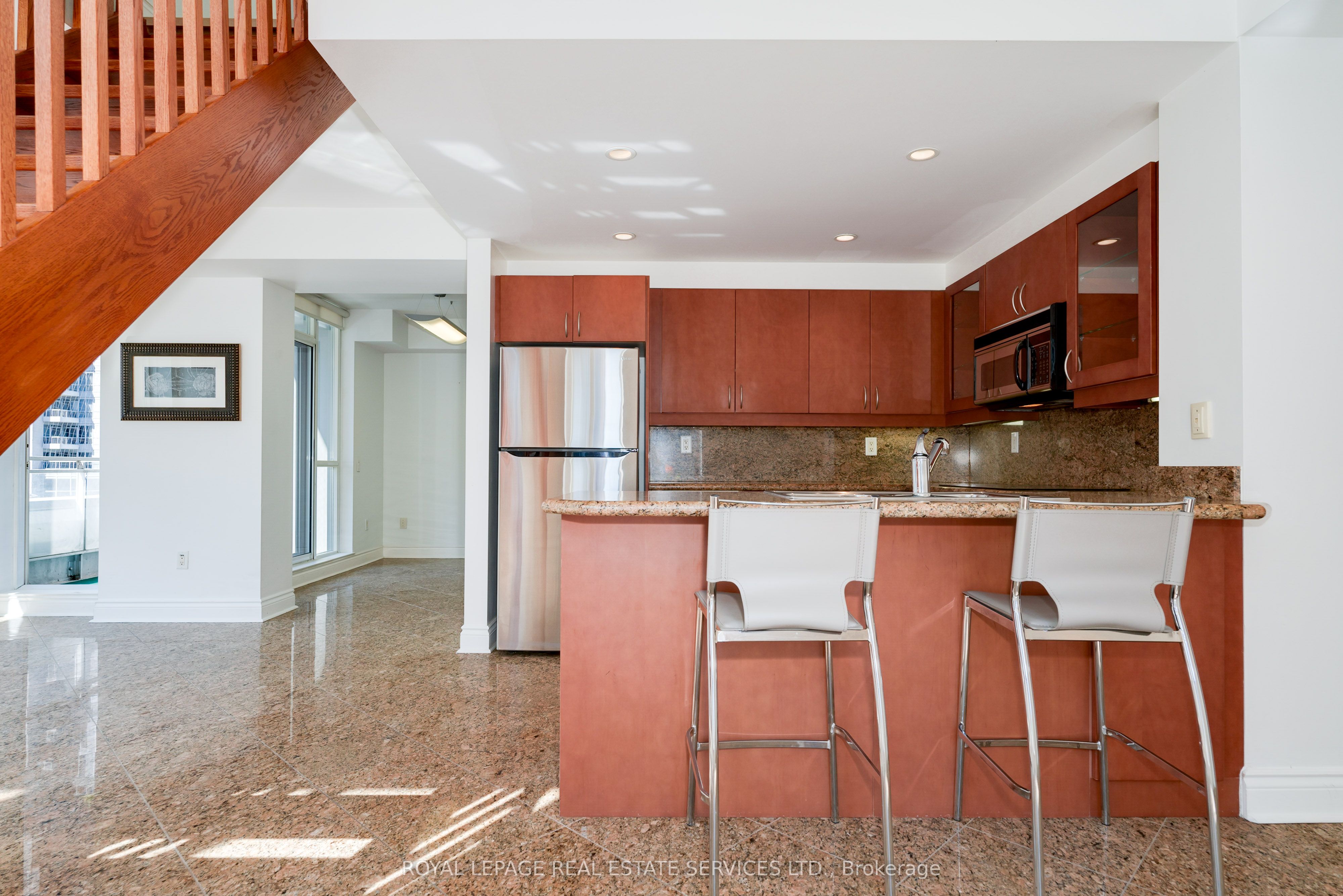 80 Cumberland Street 709, Toronto, ON M5R 3V1 photo 5