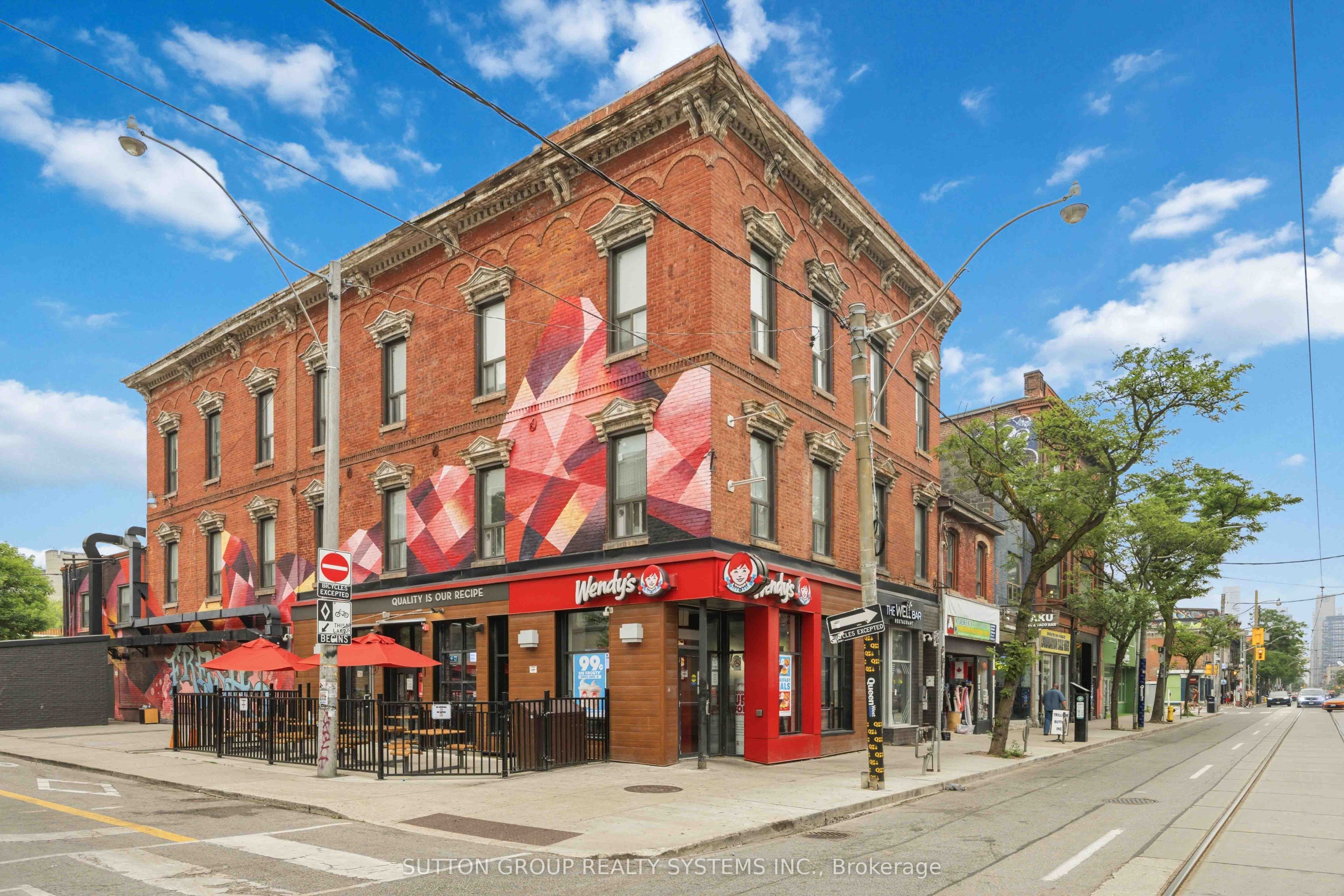 482 Queen Street W 303, Toronto, ON M5V 2B2