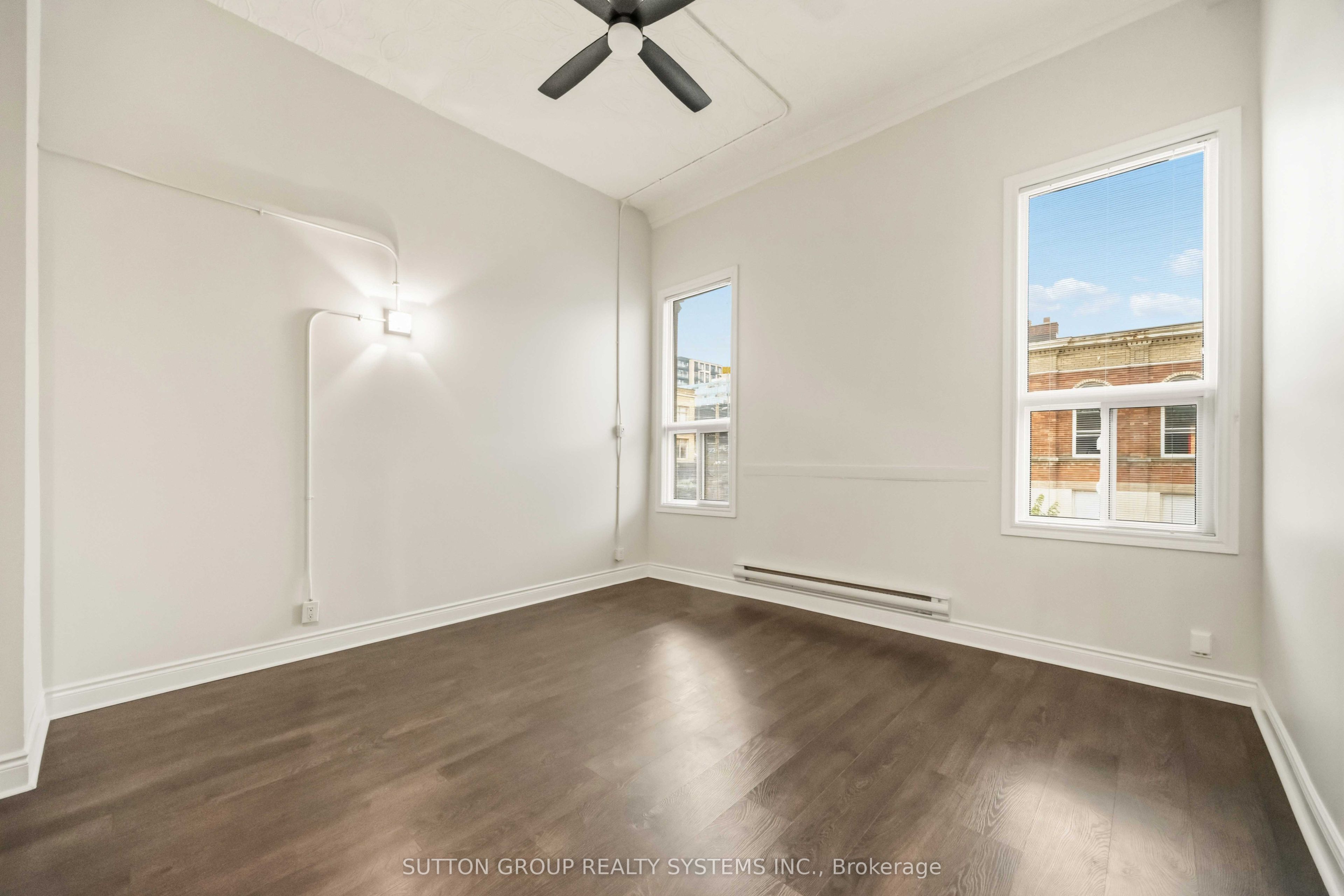 482 Queen Street W 303, Toronto, ON M5V 2B2 photo 4
