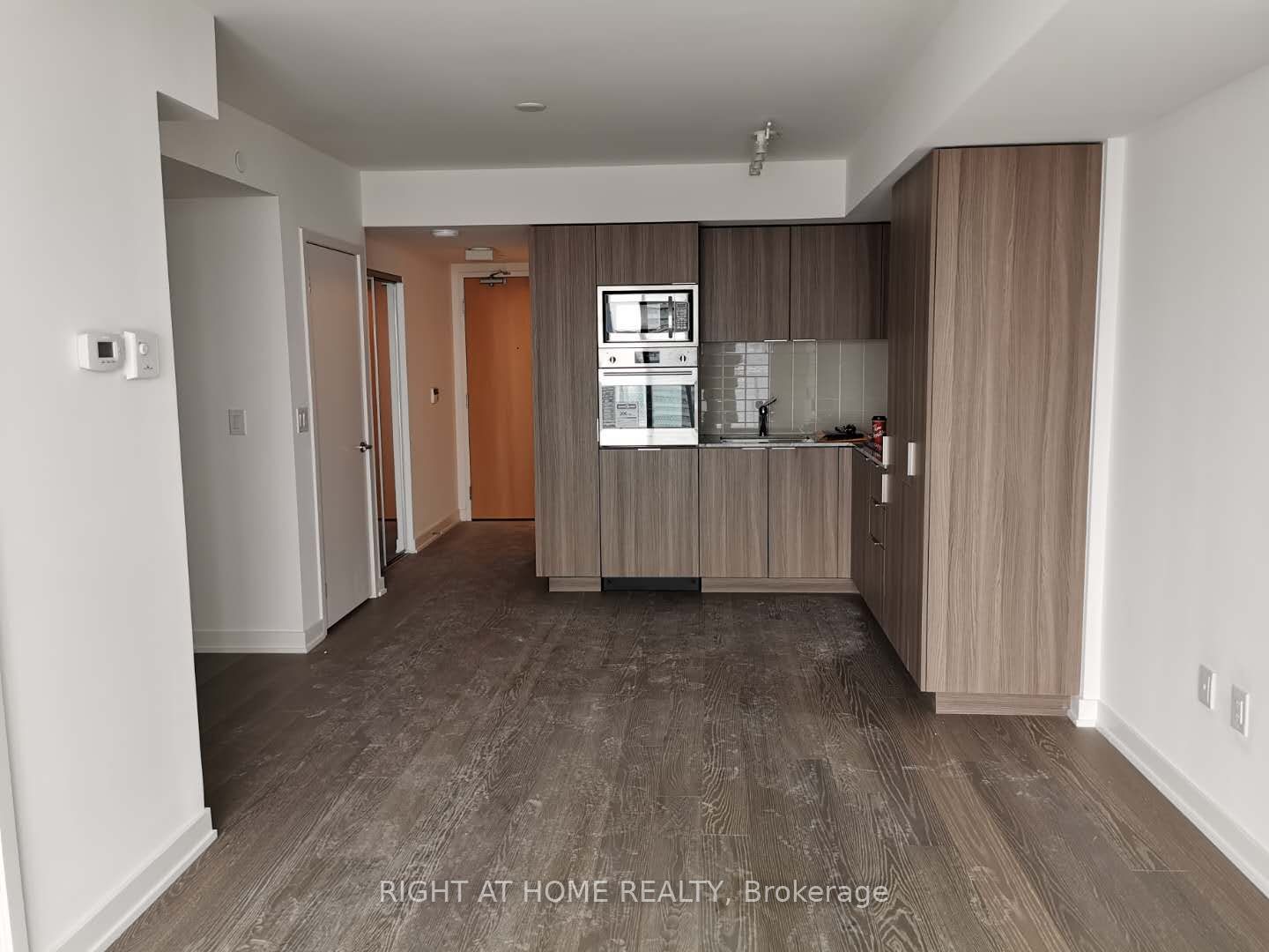 11 Wellesley Street W 3504, Toronto, ON M4Y 1E8 photo 4