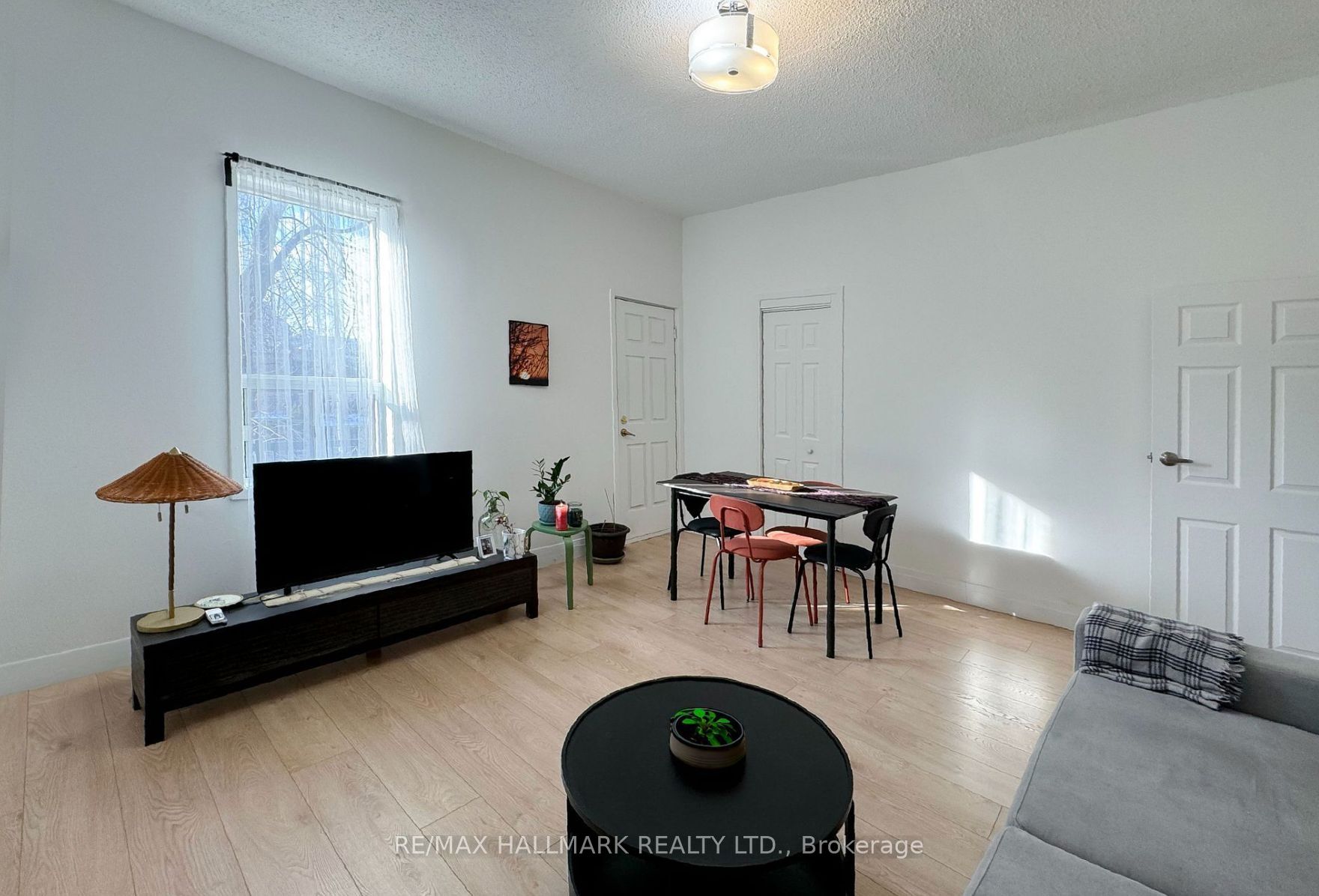 77 Northcote Avenue 2nd Floor, Toronto, ON M6J 3K2