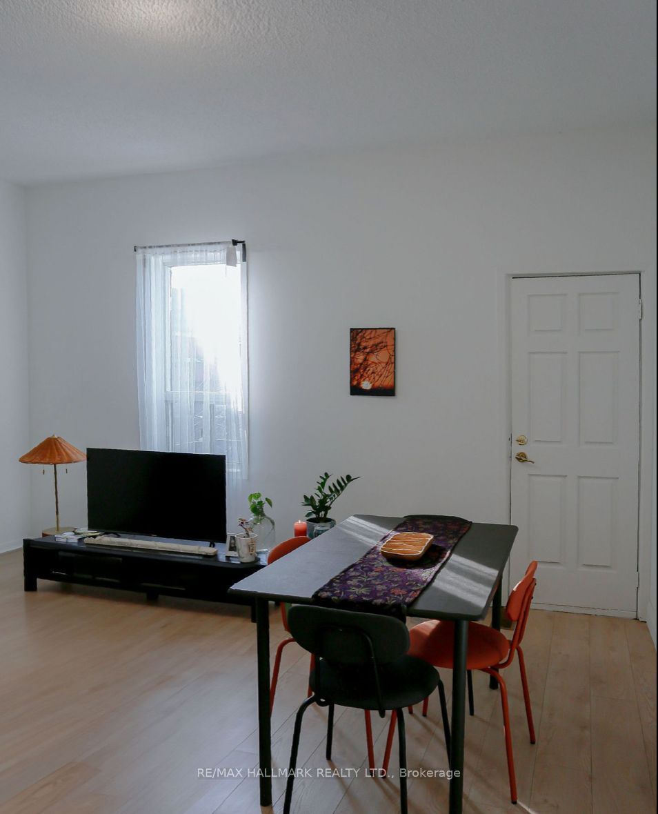77 Northcote Avenue 2nd Floor, Toronto, ON M6J 3K2 photo 2