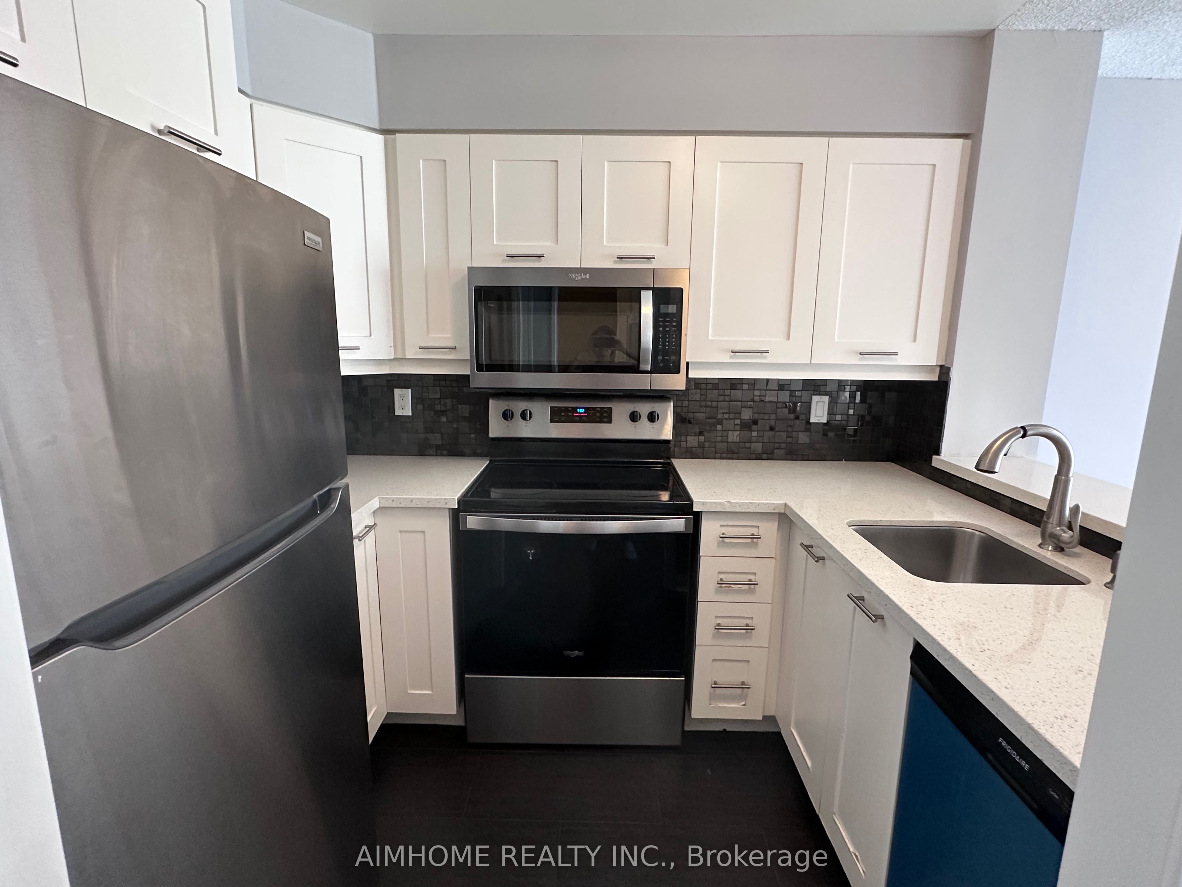 7 Carlton Street 1507, Toronto, ON M5B 2M3 photo 2