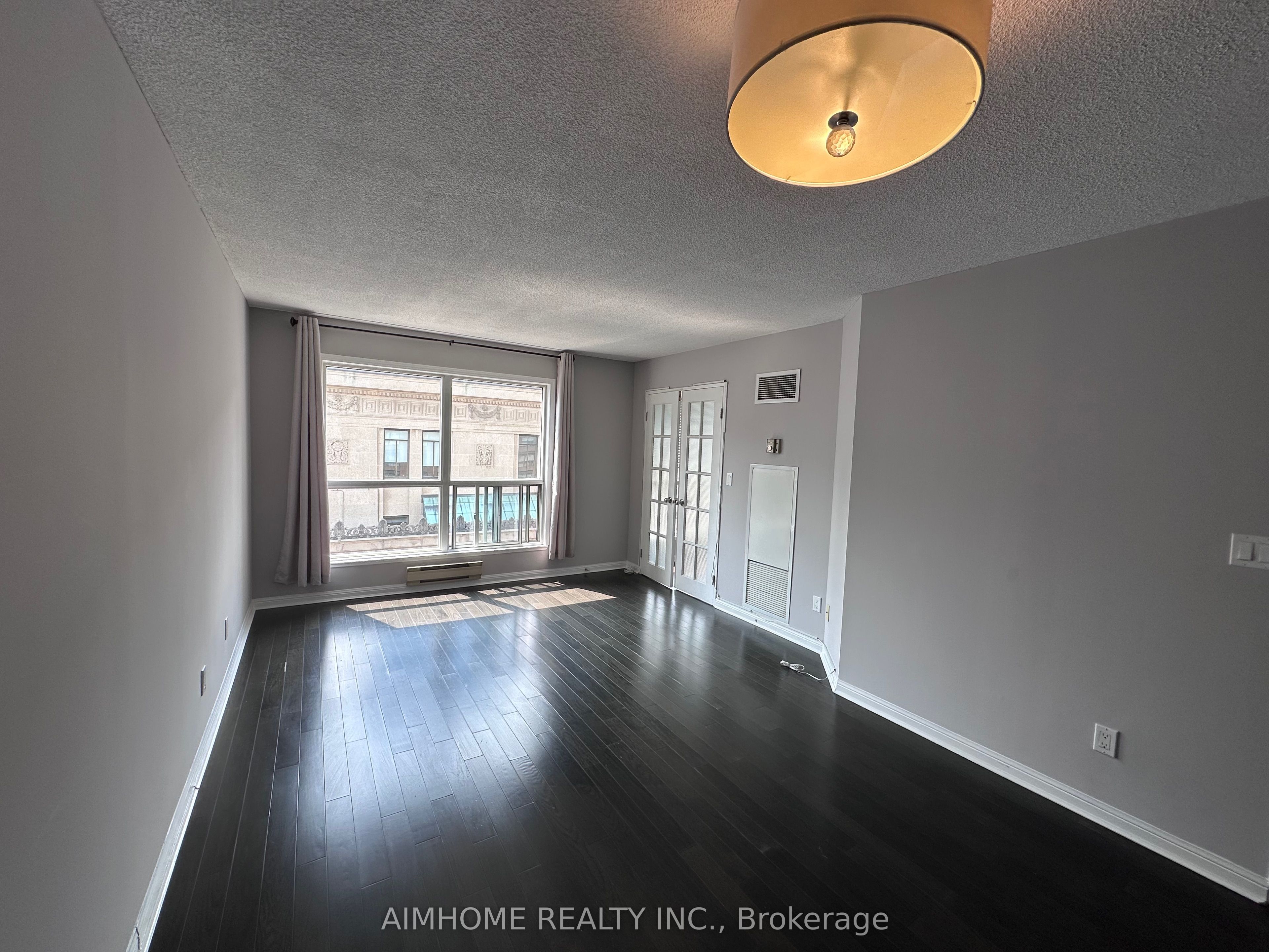 7 Carlton Street 1507, Toronto, ON M5B 2M3 photo 3