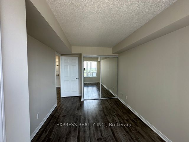 8 Hillcrest Avenue 905, Toronto, ON M2N 6Y6 photo 4