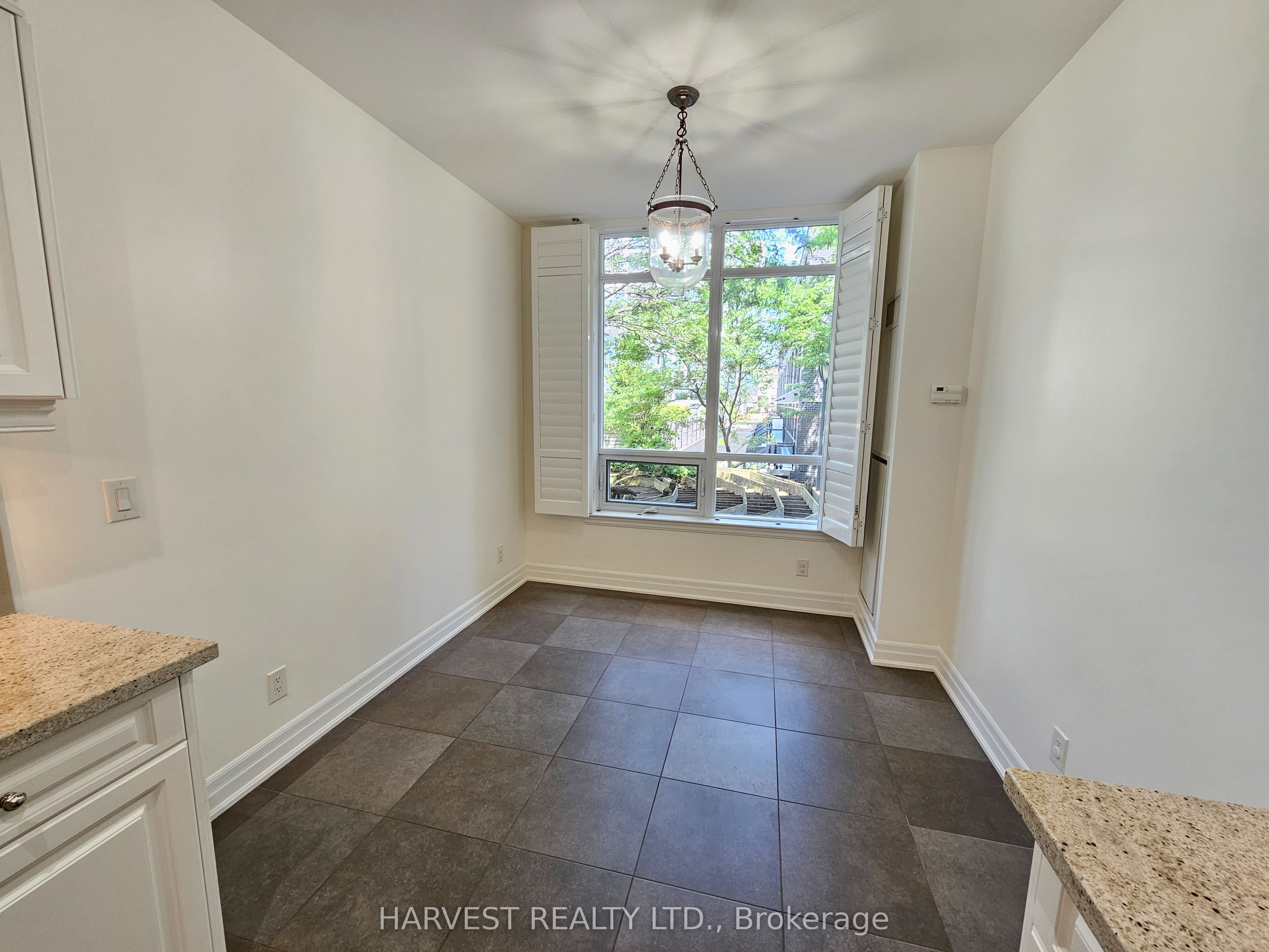 23 Rean Drive 203, Toronto, ON M2K 0A5 photo 5
