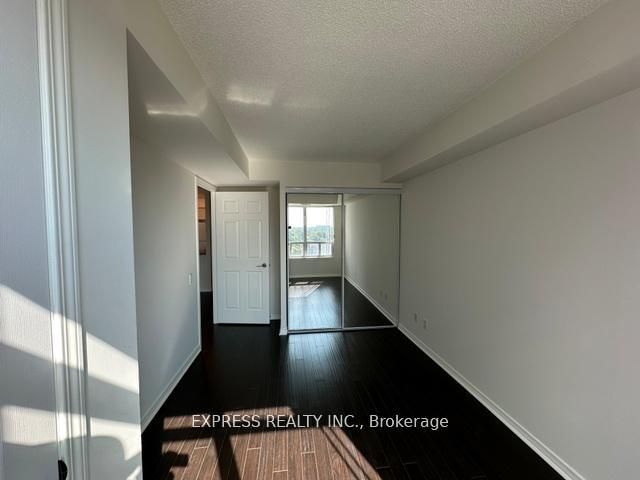 8 Hillcrest Avenue 1005, Toronto, ON M2N 6Y6 photo 3