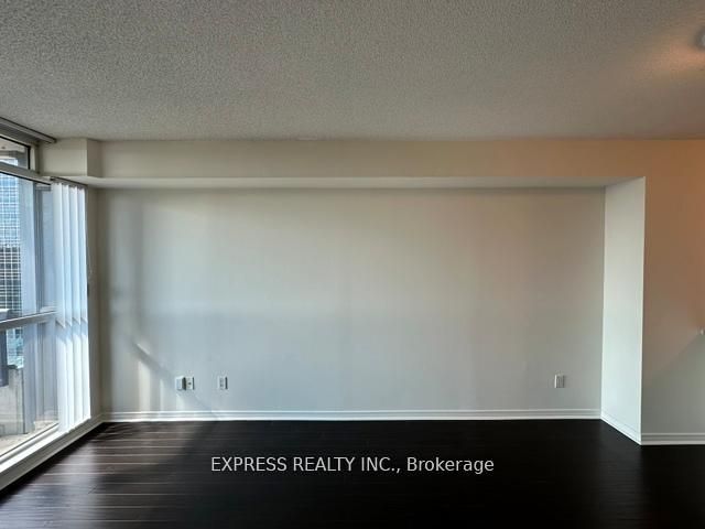 8 Hillcrest Avenue 1005, Toronto, ON M2N 6Y6 photo 4