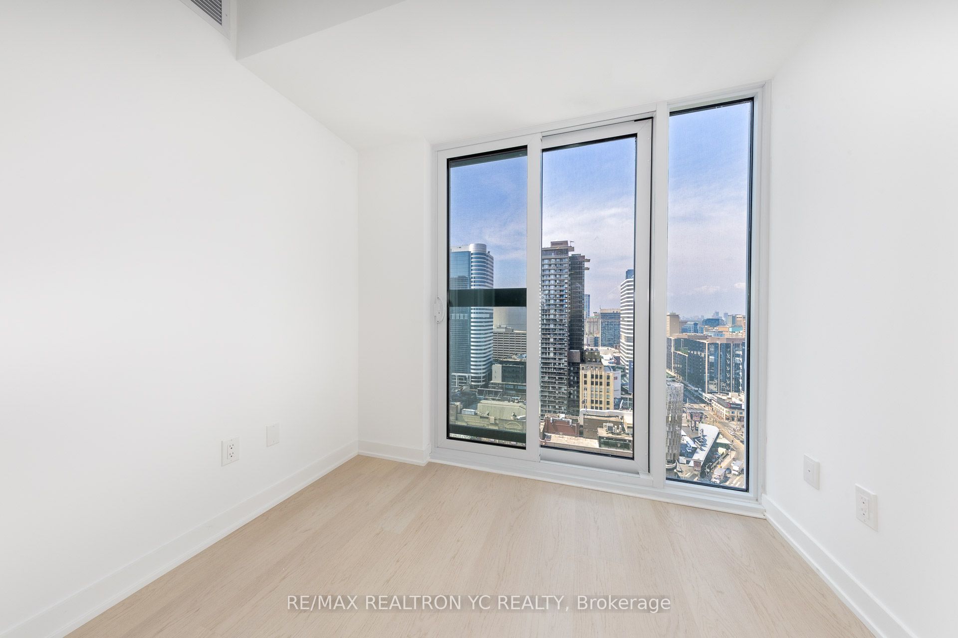 252 Church Street 3001, Toronto, ON M5B 0E6 photo 3