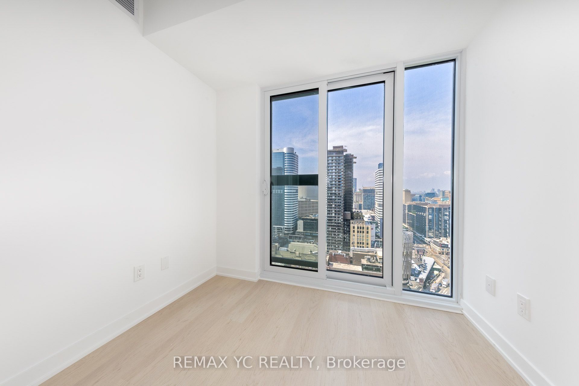 252 Church Street 3001, Toronto, ON M5B 0E6 photo 4