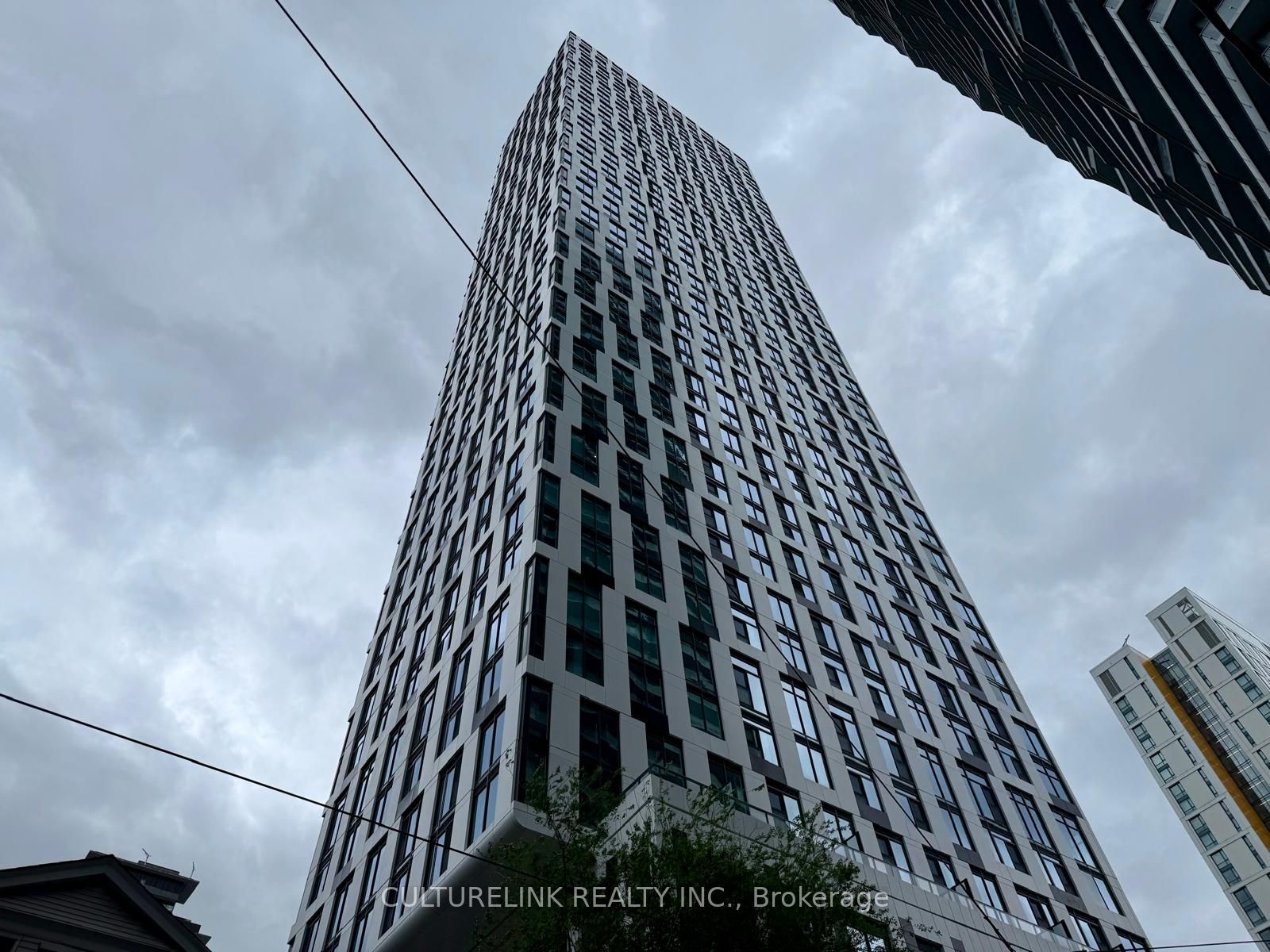 252 Church Street 2003, Toronto, ON M5B 0E6 photo 3