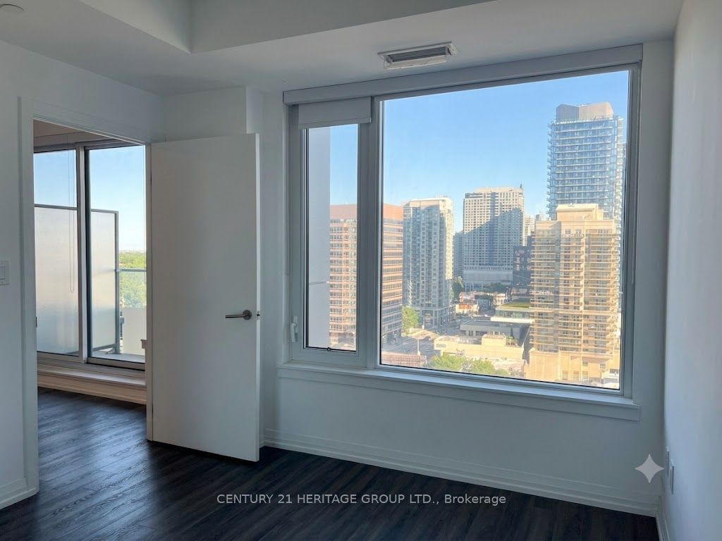 75 Canterbury Place 1606, Toronto, ON M2N 0L2 photo 4