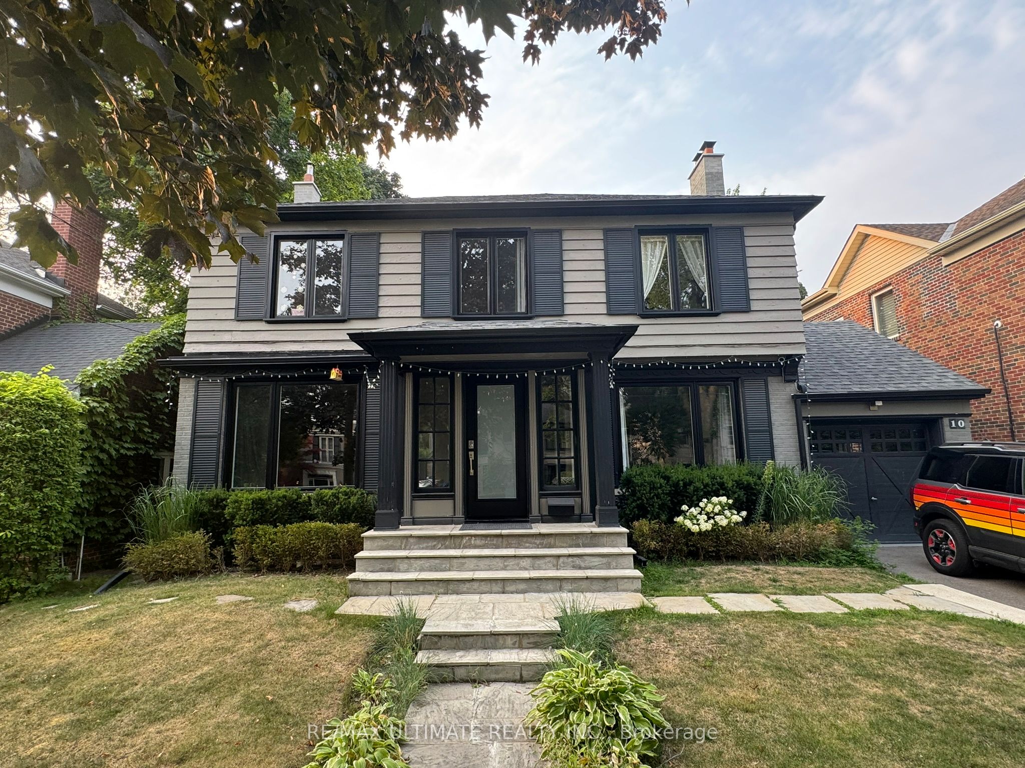 10 Noel Avenue, Toronto, ON M4G 1B3 photo 2