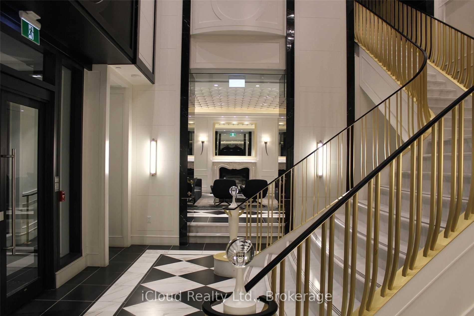 955 Bay Street 715, Toronto, ON M5S 0C6 photo 2