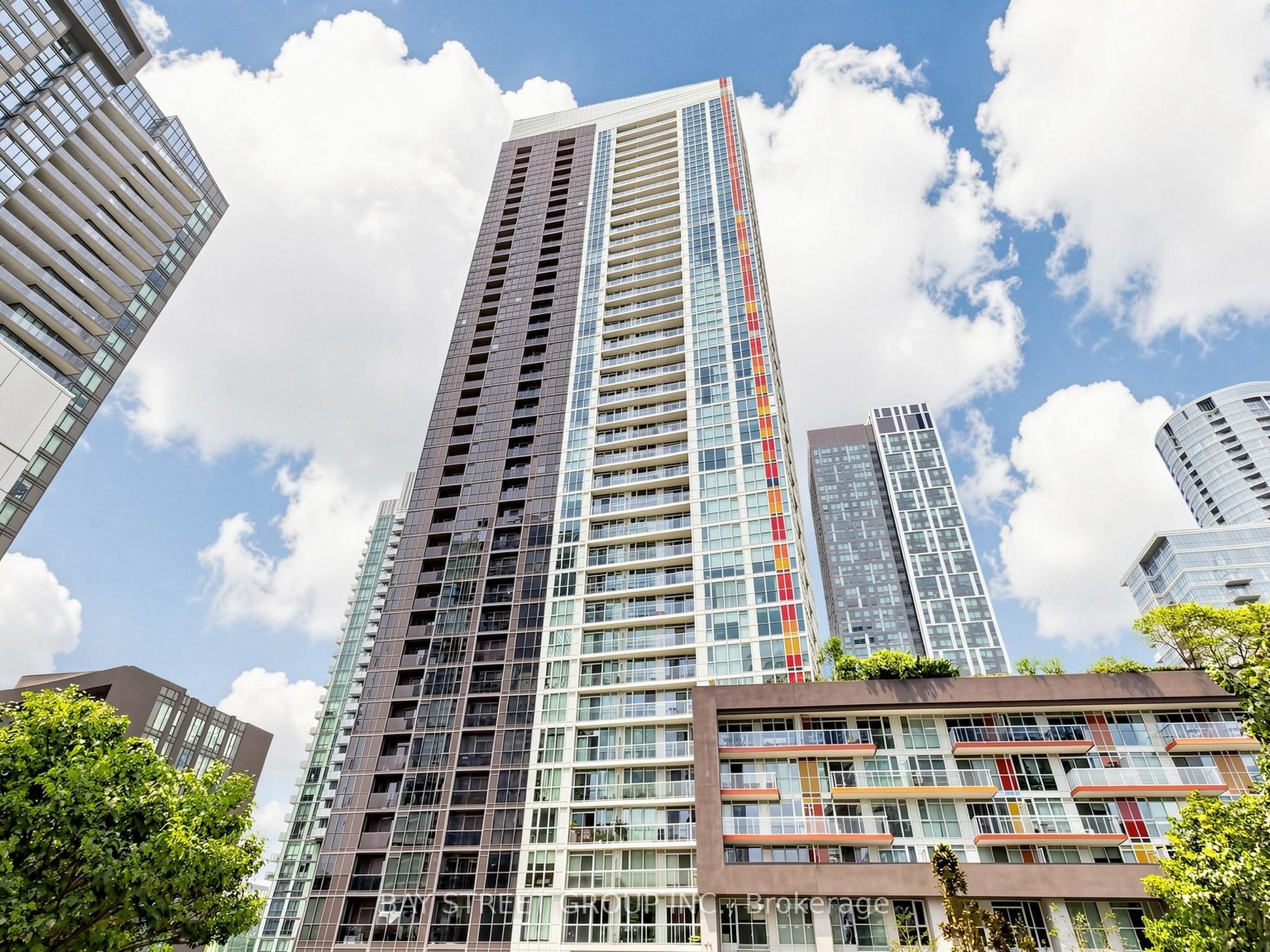85 Queens Wharf Road 316, Toronto, ON M5V 0J9