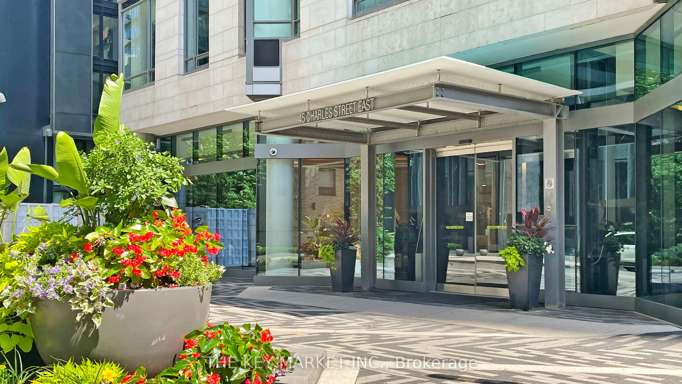 45 Charles Street E 511, Toronto, ON M4Y 0B8 photo 2