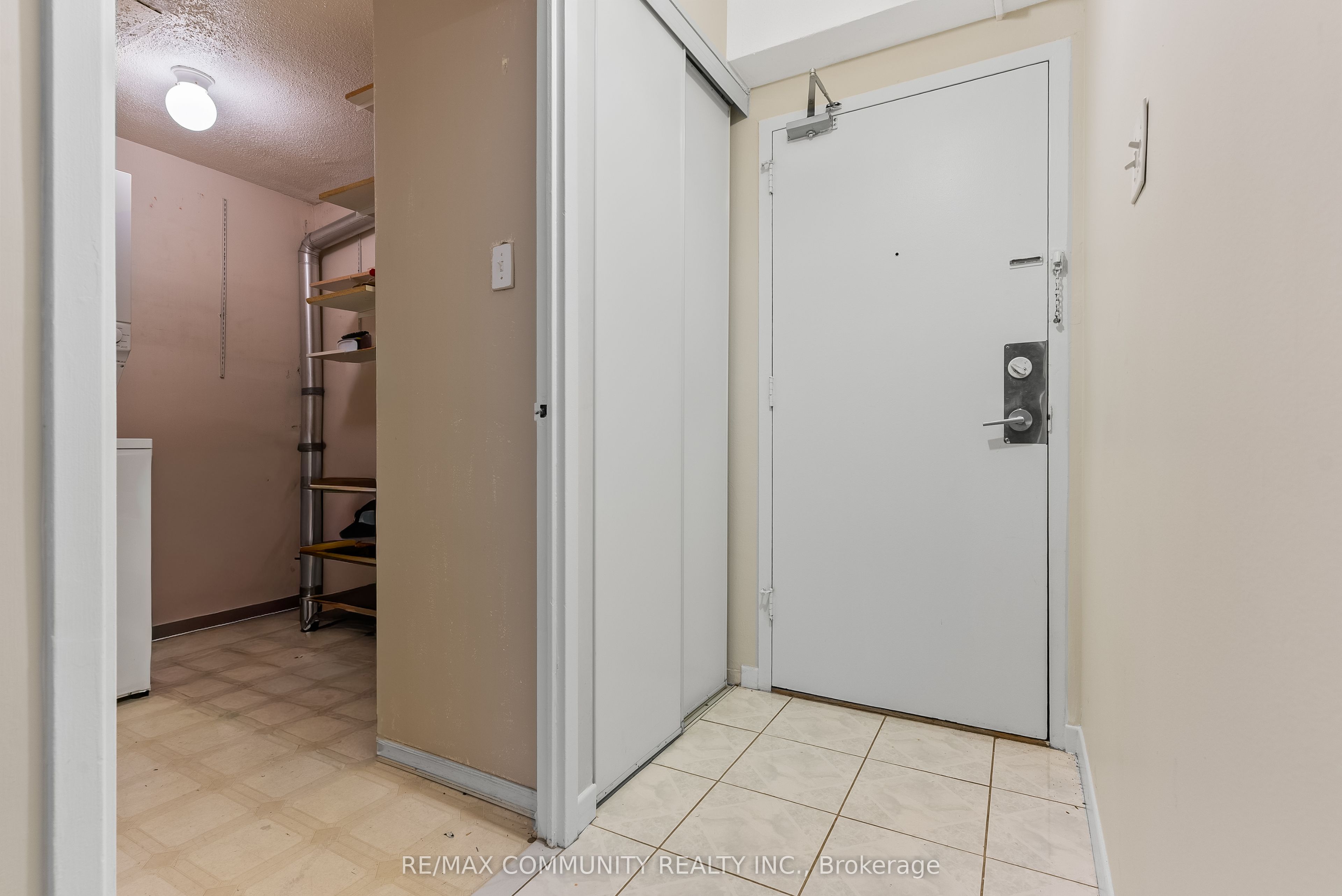 1350 York Mills Road 2205, Toronto, ON M3A 2A1 photo 3