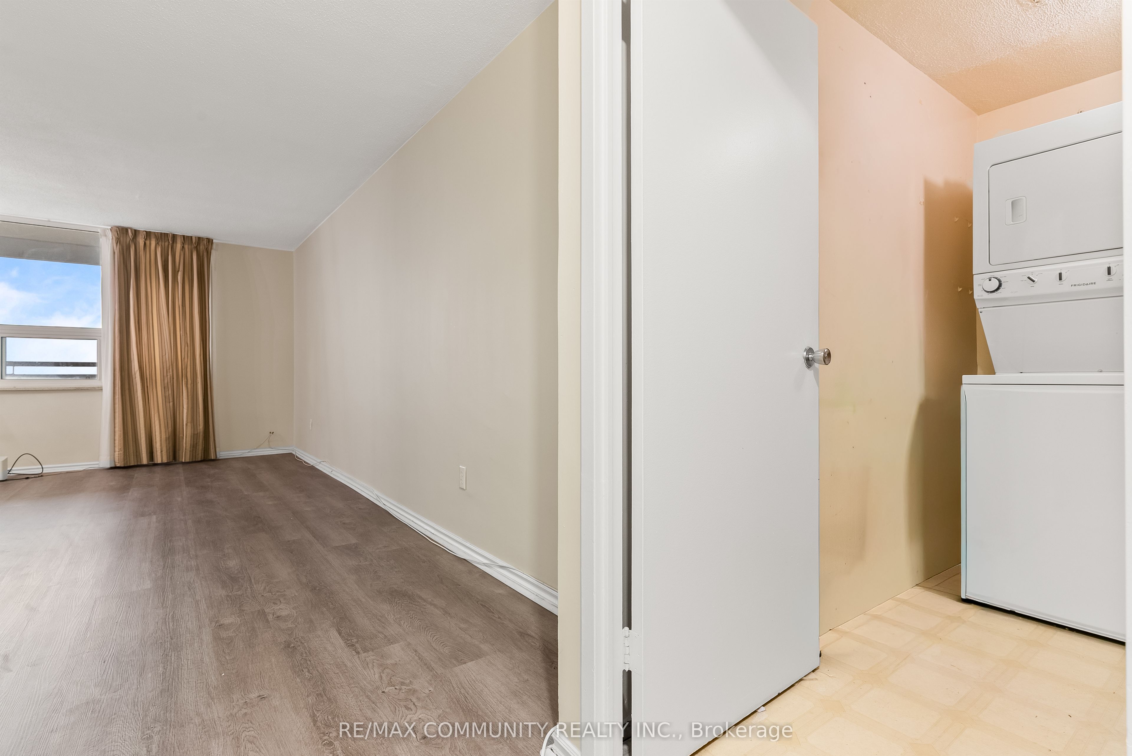 1350 York Mills Road 2205, Toronto, ON M3A 2A1 photo 4
