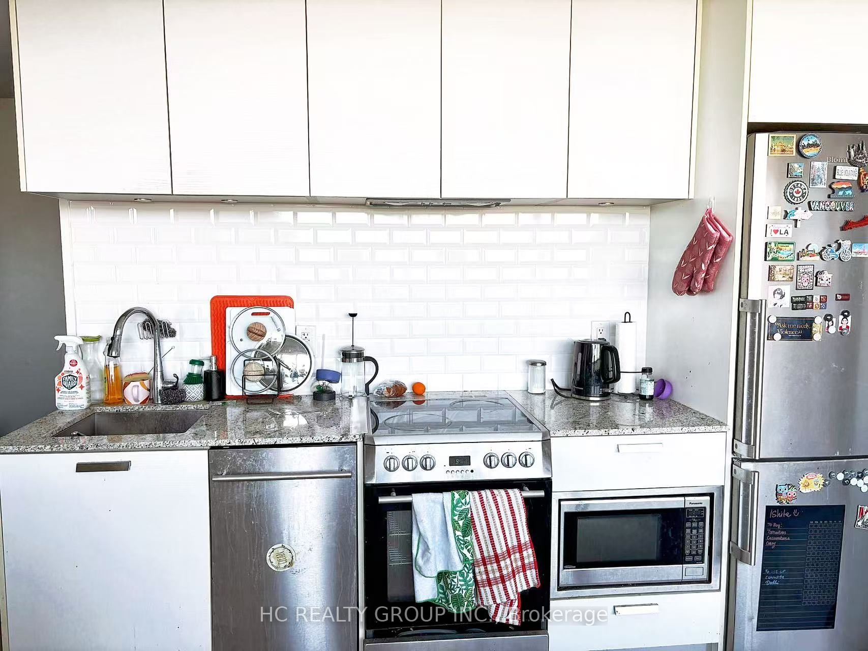 57 St Joseph Street 1506, Toronto, ON M5S 0C5 photo 3