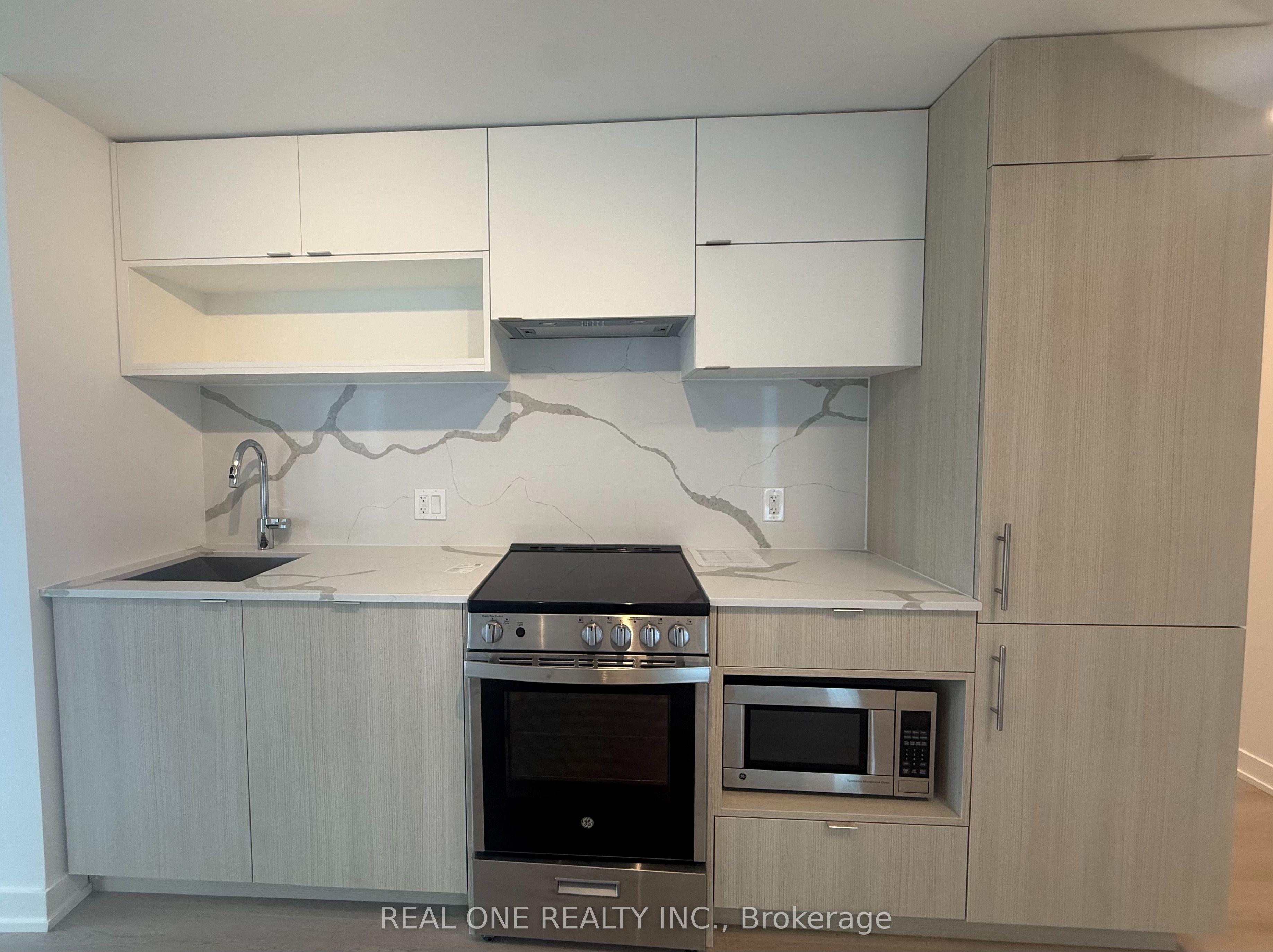 100 Queen Street E 2015, Toronto, ON M5C 0B5 photo 4