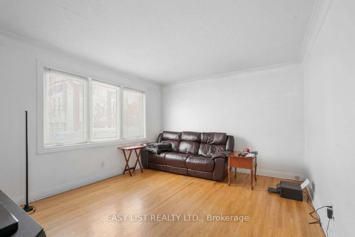 39 Churchill Avenue, Toronto, ON M2N 1Y6 photo 2