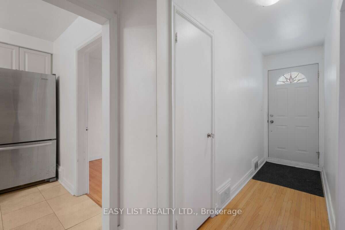39 Churchill Avenue, Toronto, ON M2N 1Y6 photo 3
