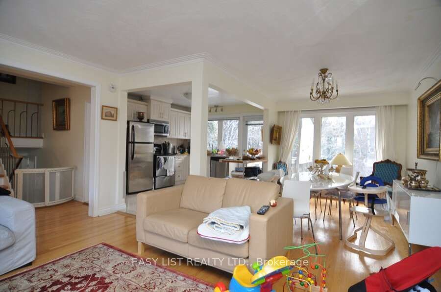 43 Churchill Avenue, Toronto, ON M6J 2B5 photo 4