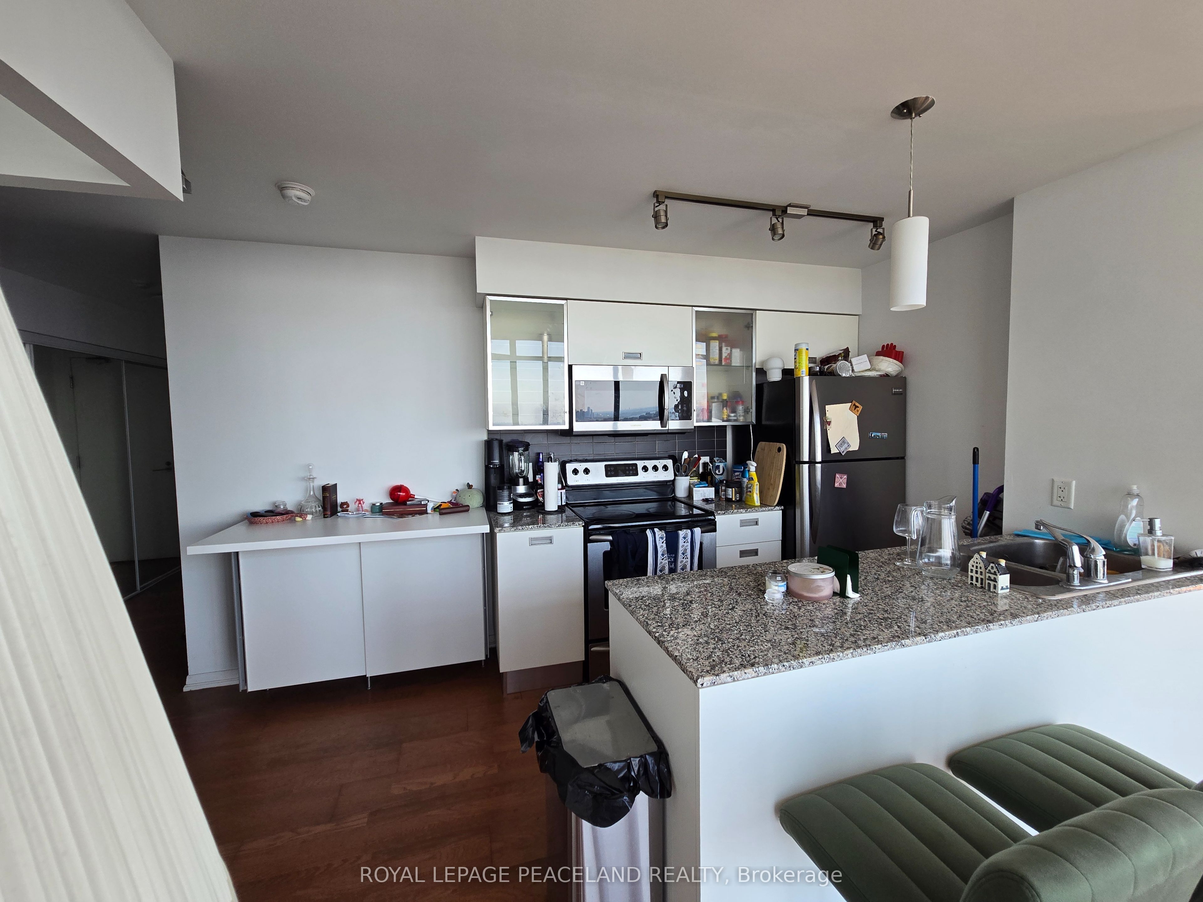 38 Grenville Street 4103, Toronto, ON M4Y 1A5 photo 2