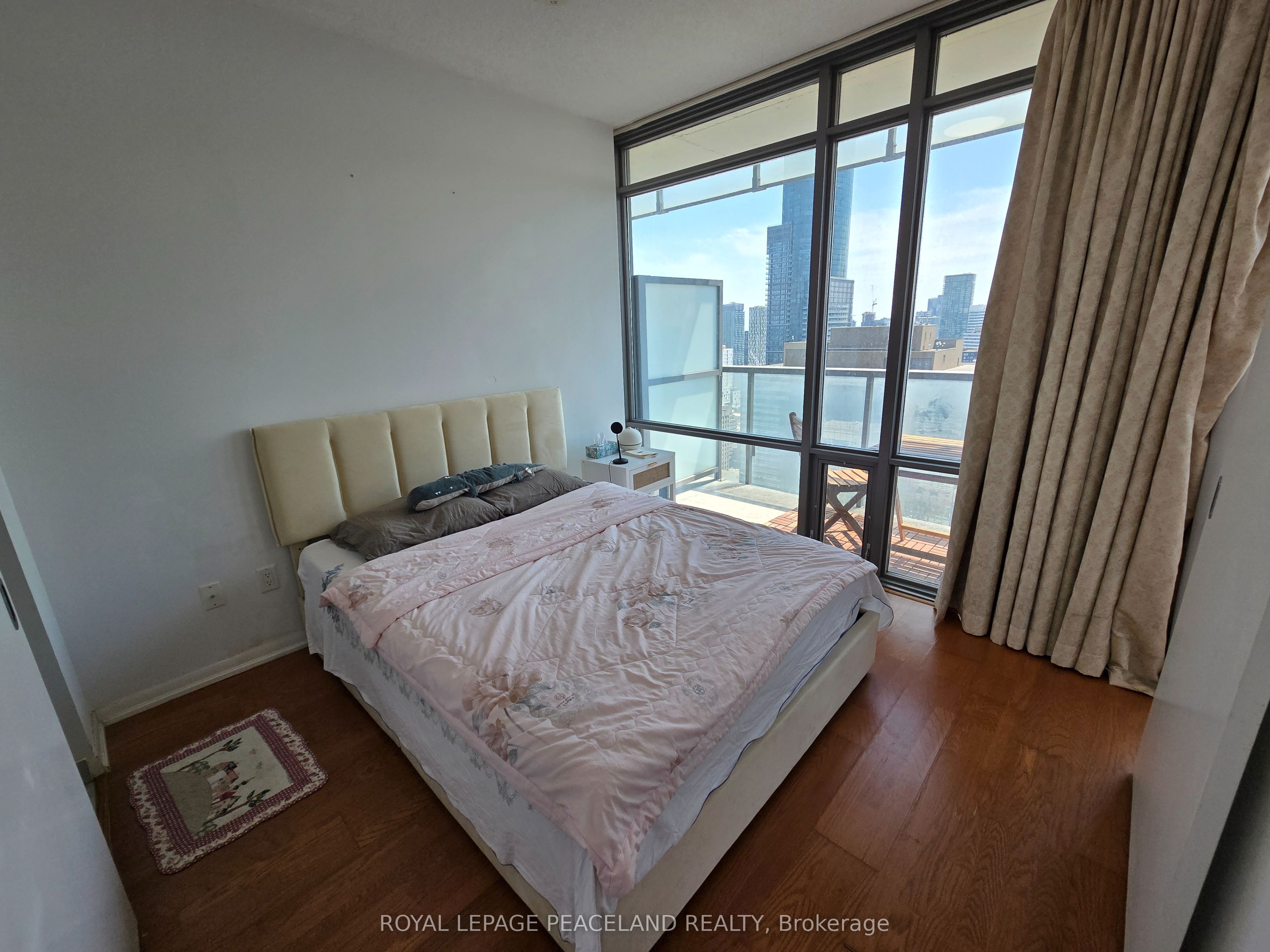 38 Grenville Street 4103, Toronto, ON M4Y 1A5 photo 4