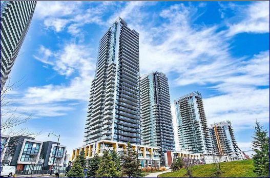 95 Mcmahon Drive TH103, Toronto, ON M2K 0H2