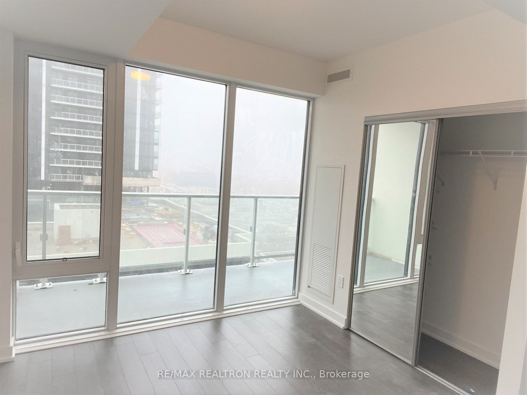 20 O'Neill Road #1019, Toronto, ON M3C 3M9 photo 3