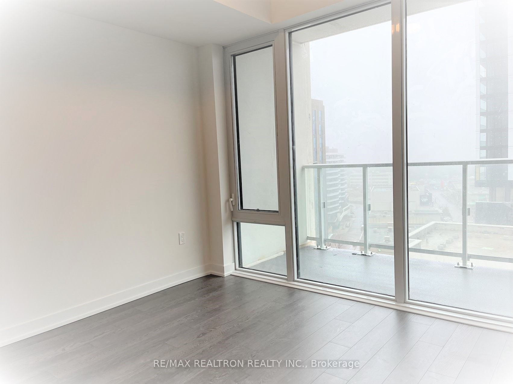 20 O'Neill Road #1019, Toronto, ON M3C 3M9 photo 4