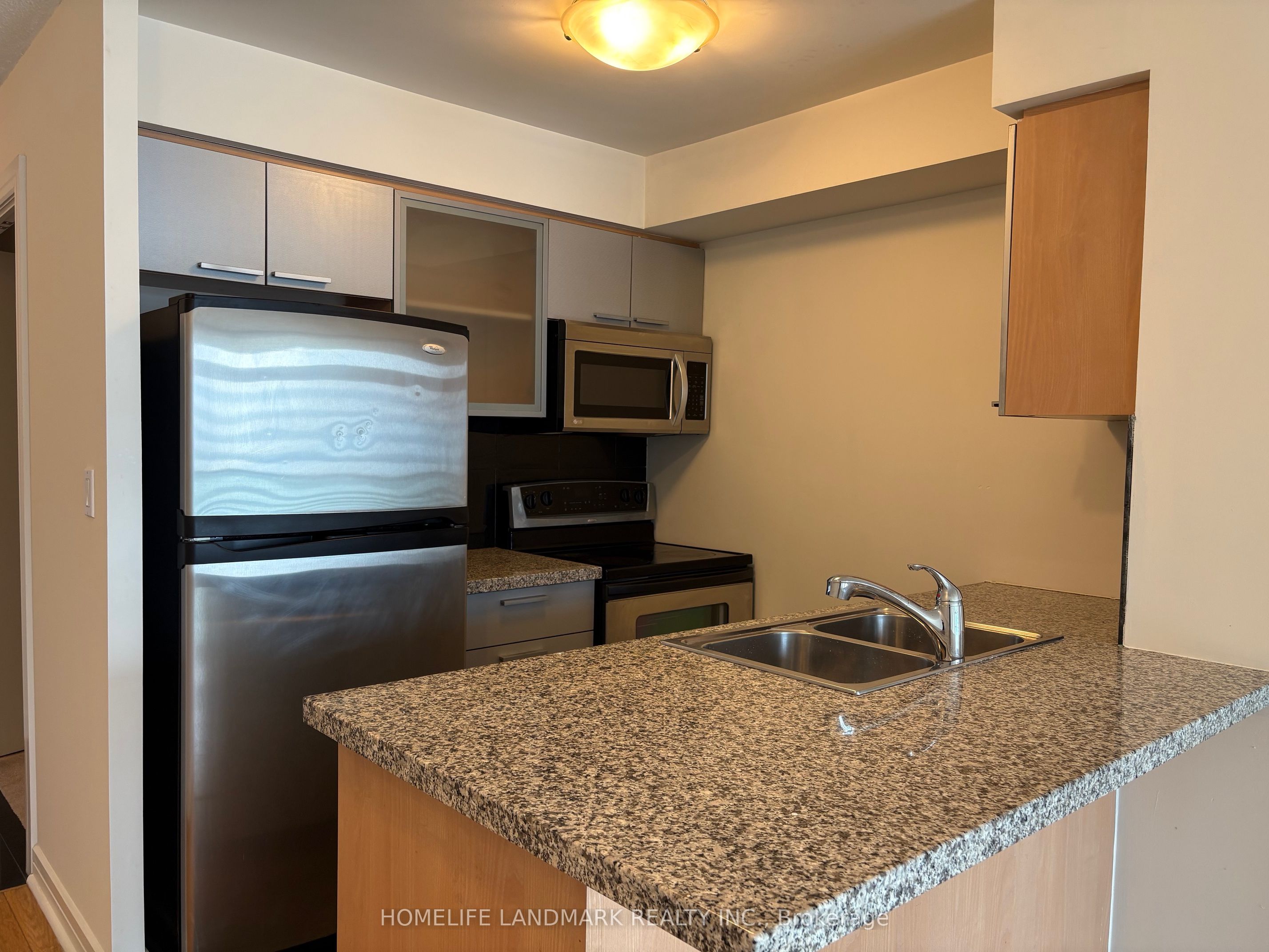 16 Harrison Garden Boulevard 1812, Toronto, ON M2N 7J6 photo 4