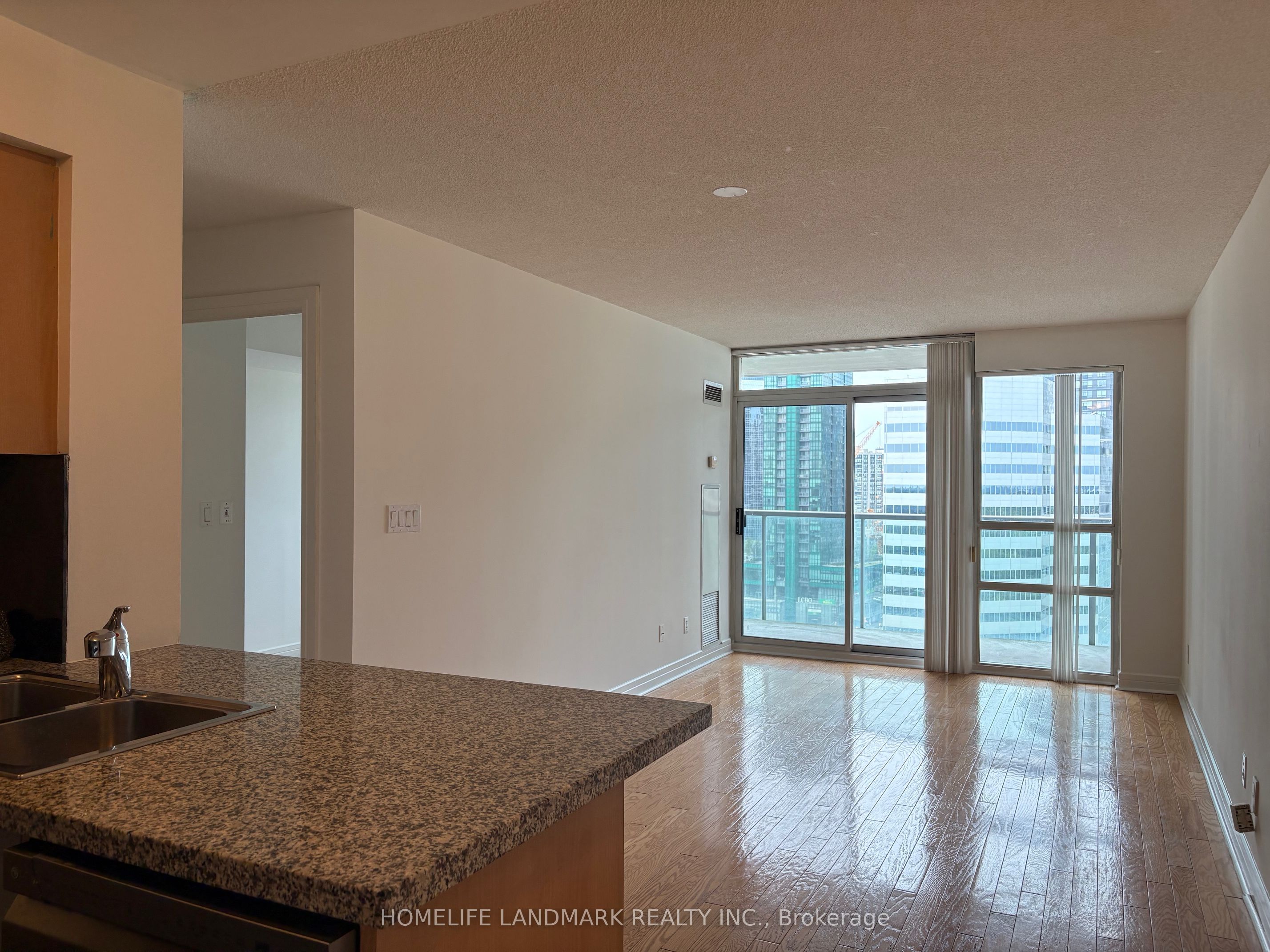 16 Harrison Garden Boulevard 1812, Toronto, ON M2N 7J6 photo 5