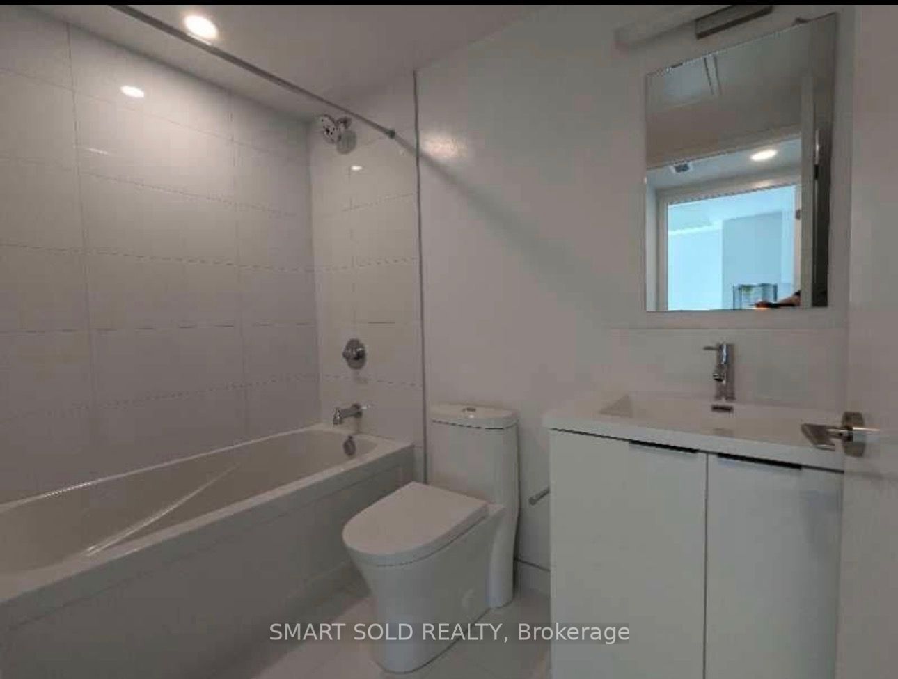 238 simcoe Street 1706, Toronto, ON M5T 0E2 photo 2