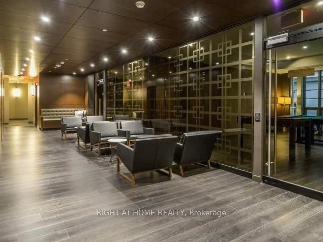 70 Temperance Street 1207, Toronto, ON M5H 0B1 photo 3
