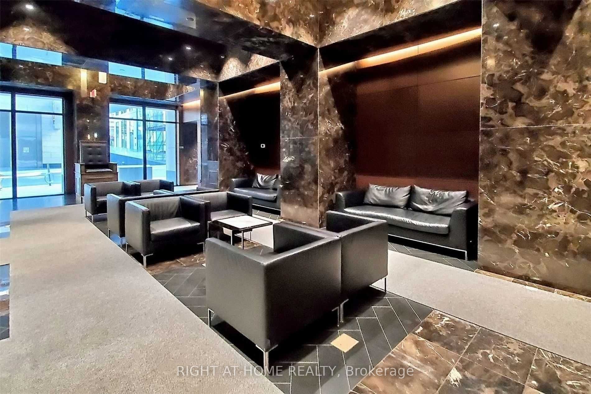 70 Temperance Street 1207, Toronto, ON M5H 0B1 photo 4
